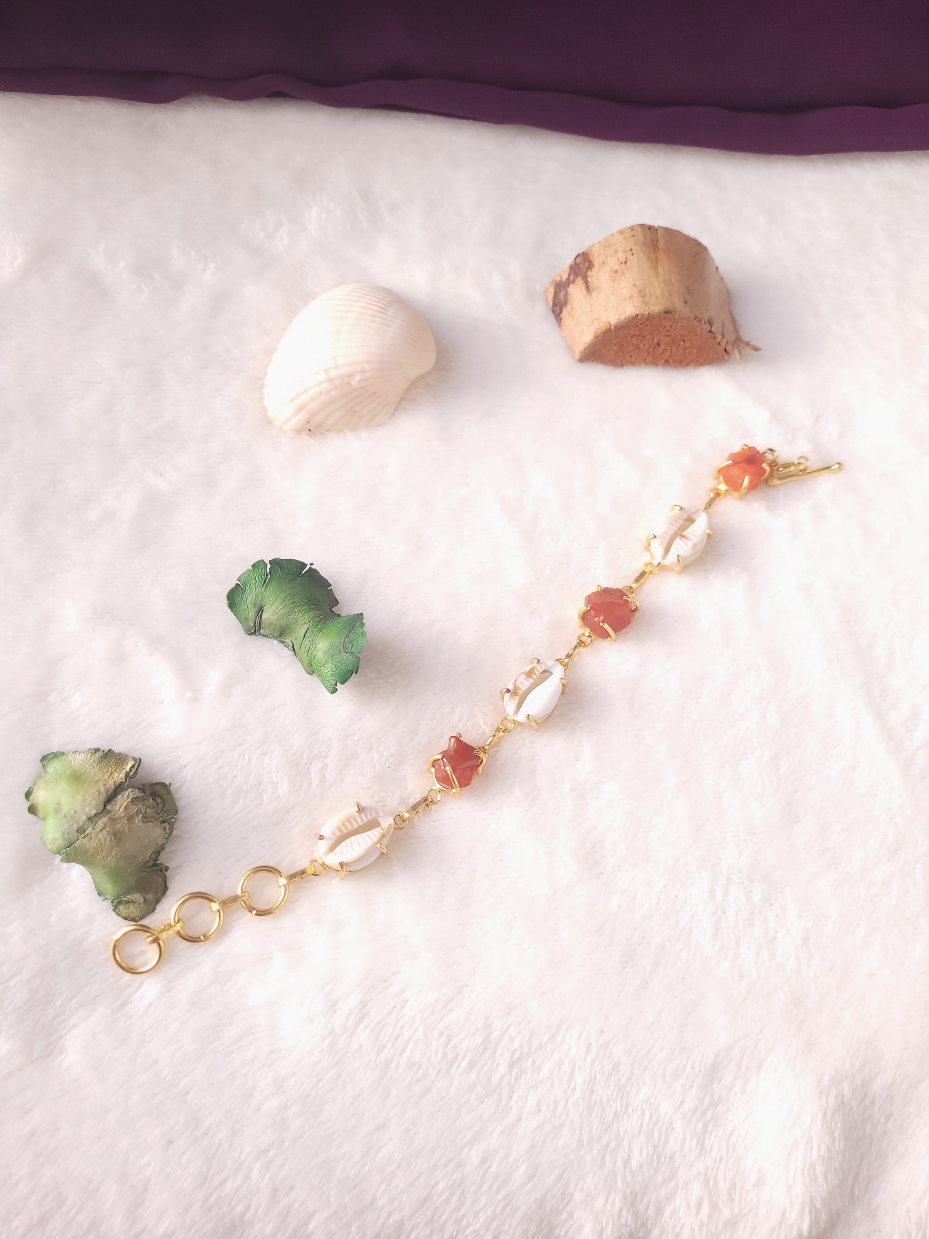 OSHIRA - 6 SHELL RAWSTONE MIX BRACELET