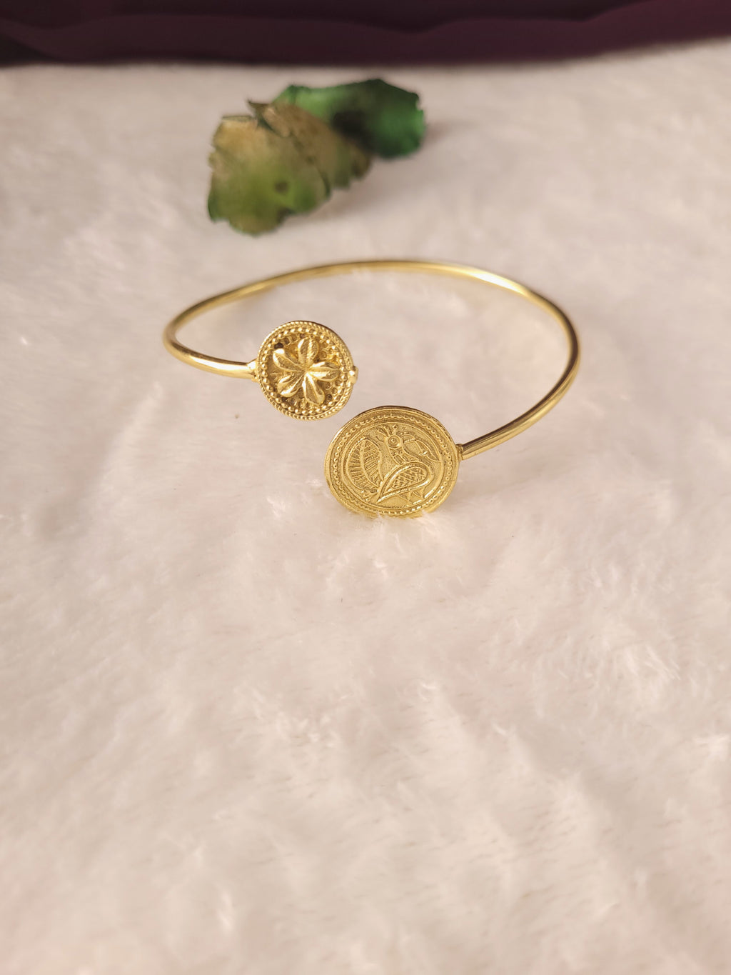 FALGUNI - FLOWER AND PEACOCK GOLDEN BANGLE