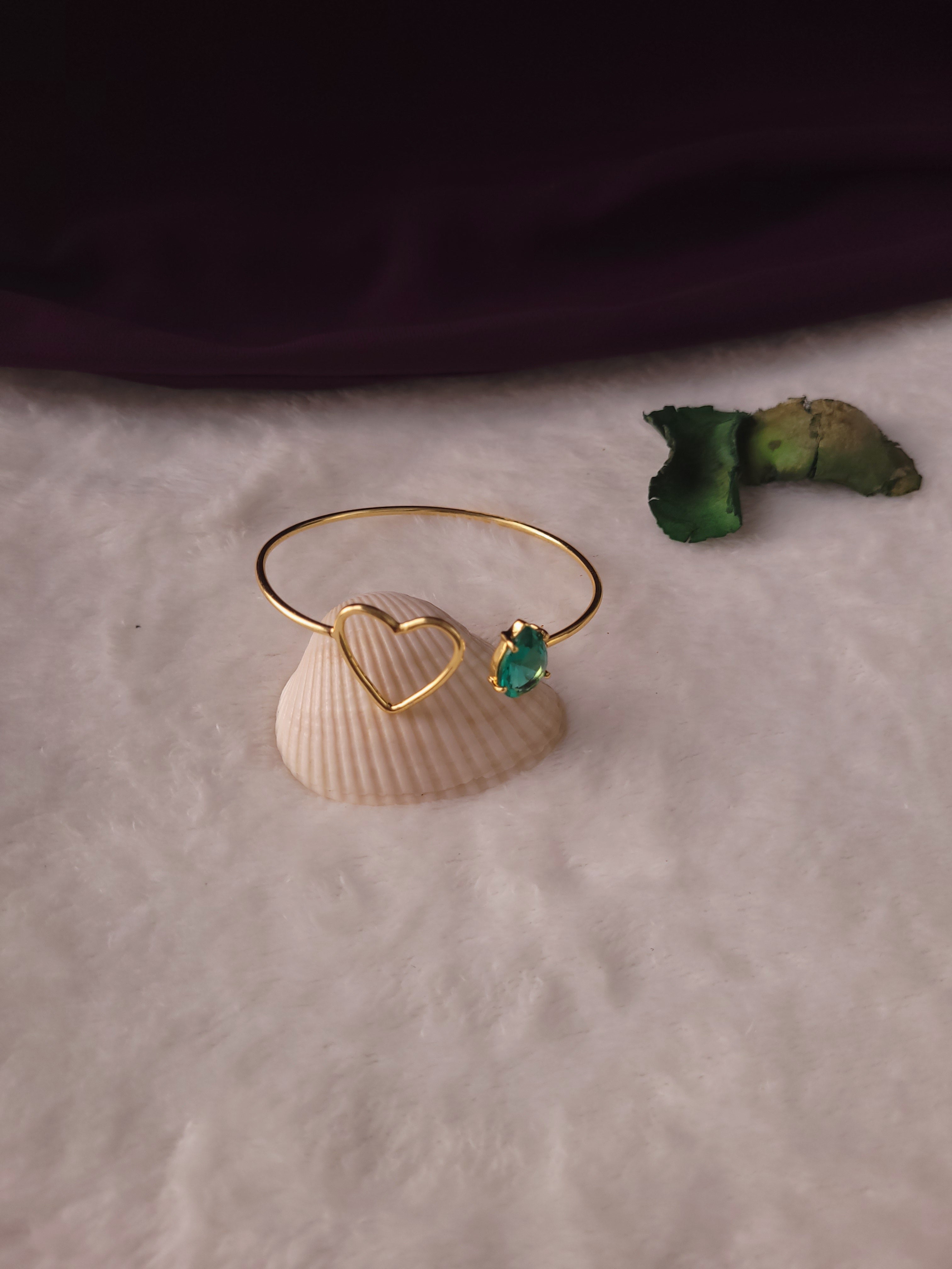 CORDIA - GOLDEN HEART STONE BANGLE