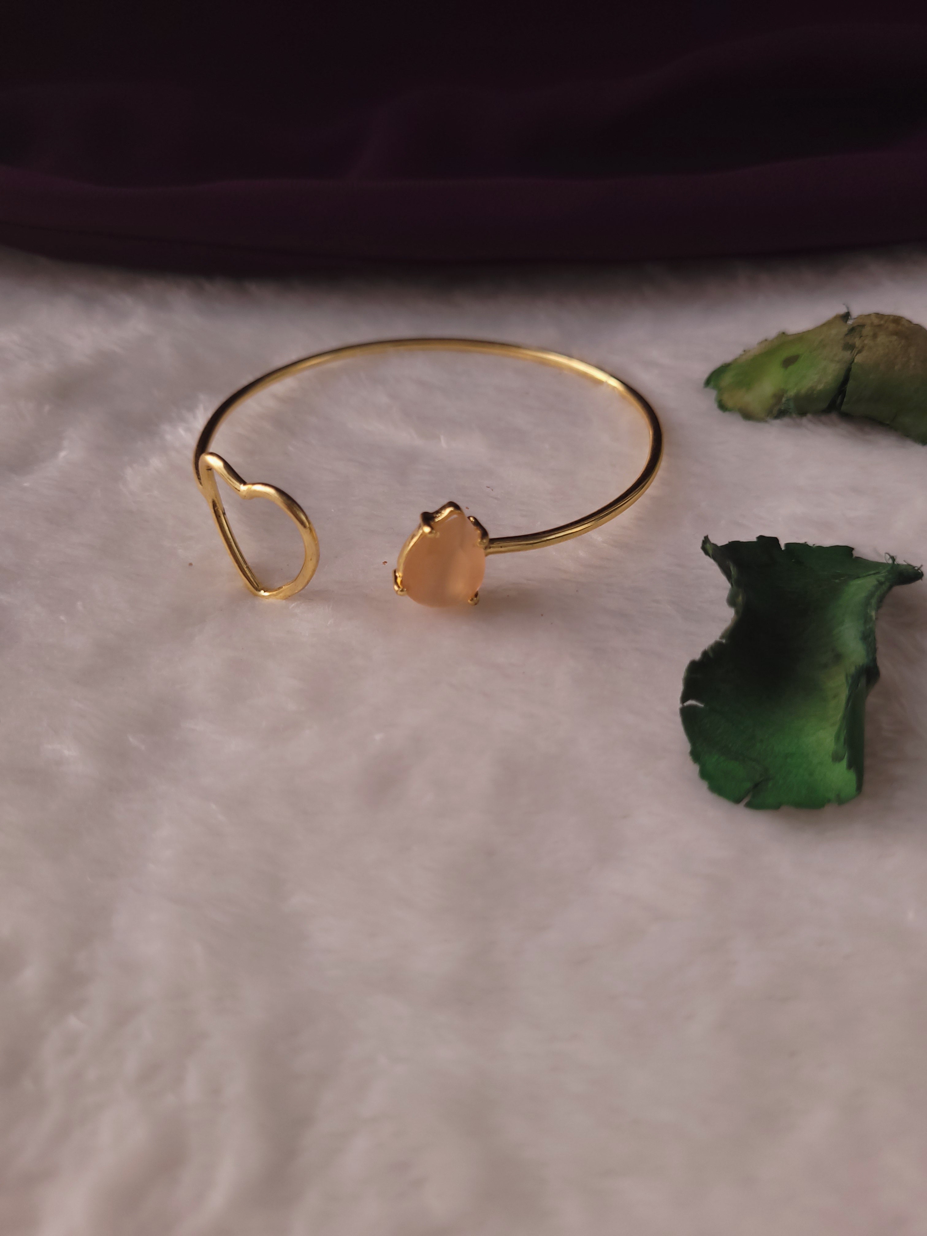 CORDIA - GOLDEN HEART STONE BANGLE
