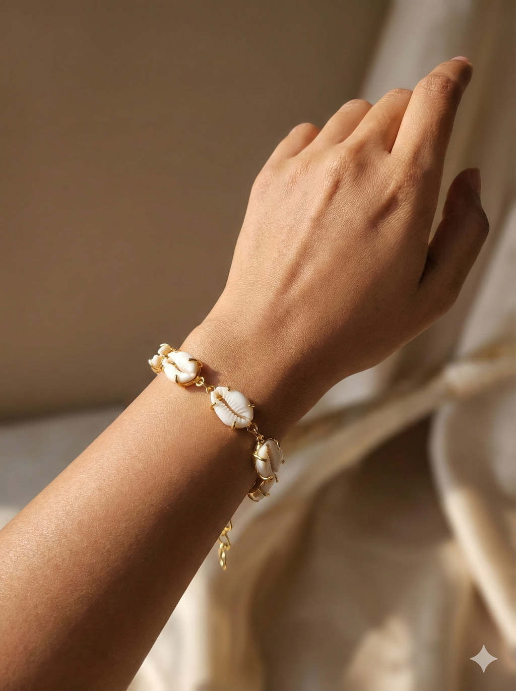 OCEARA - SHELL BRACELET