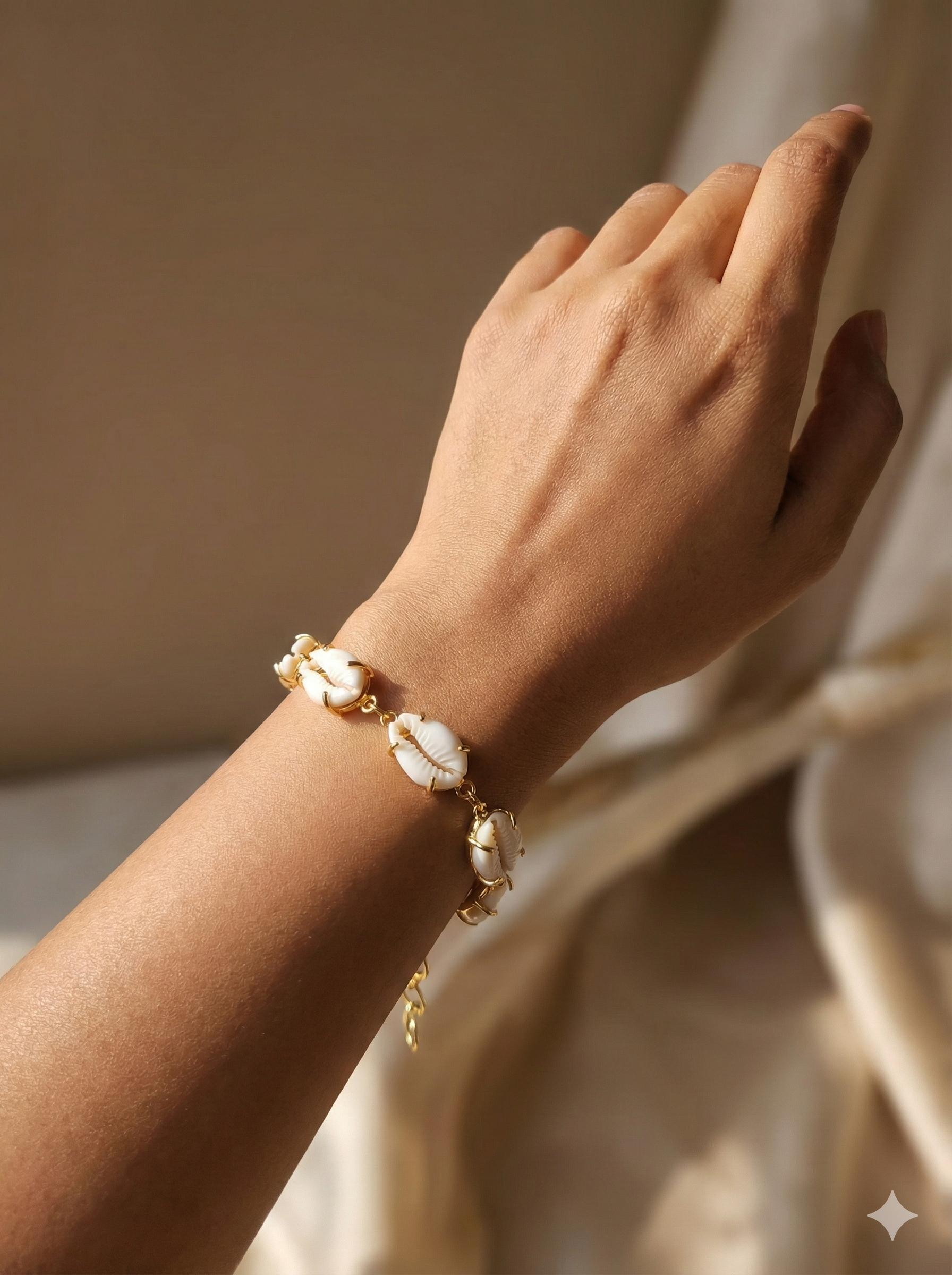 OCEARA - SHELL BRACELET