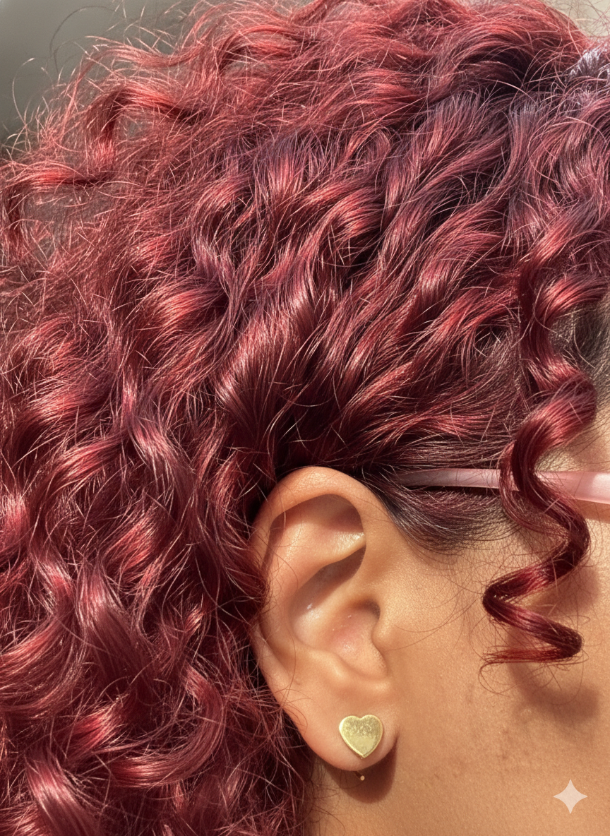 AMORA - HEART BARBELL KIND SMALL GOLDEN EARRINGS