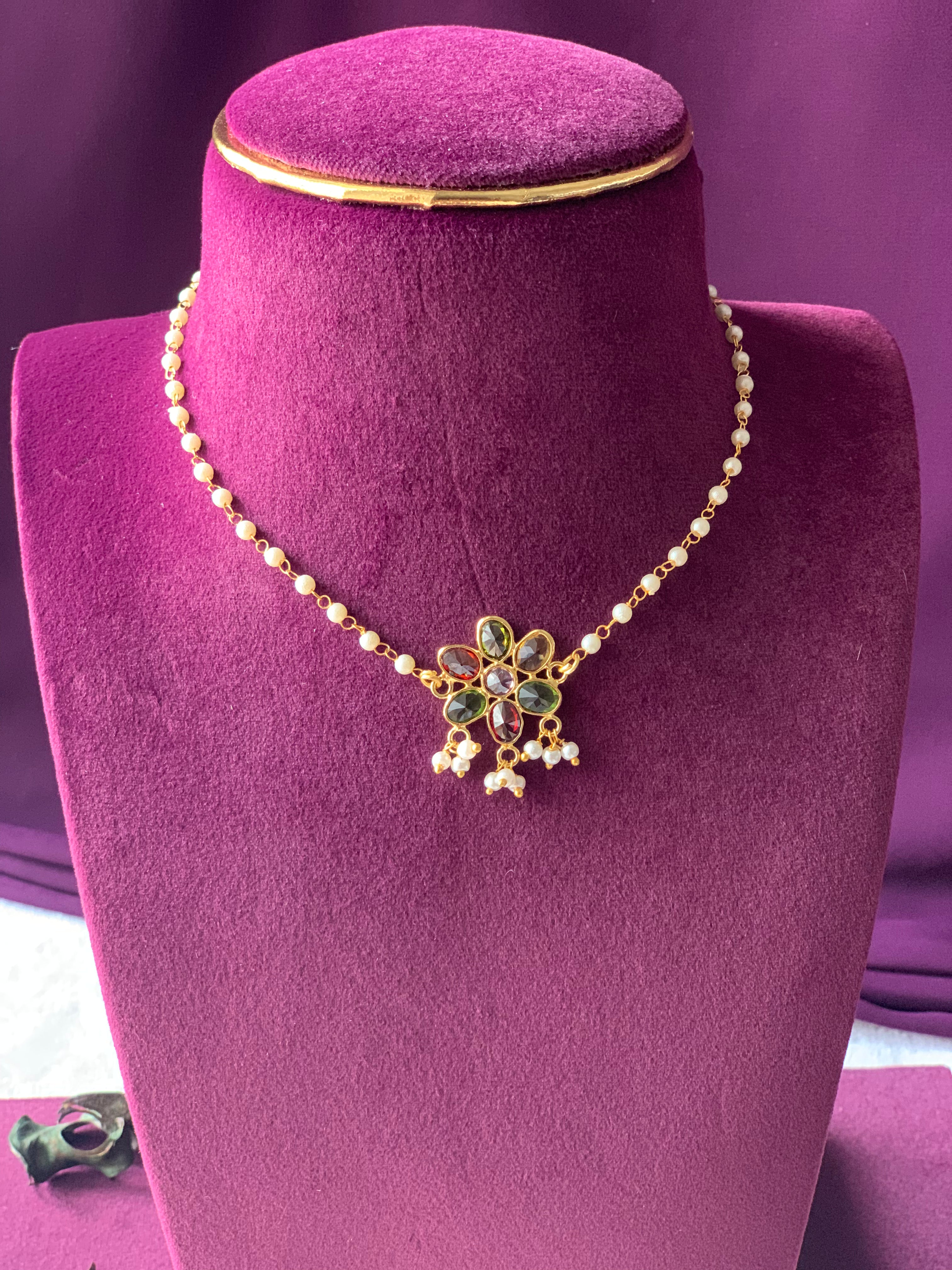 KARTHIKA - SHINY MULTISTONE FLOWER AND PEARL CHOKER