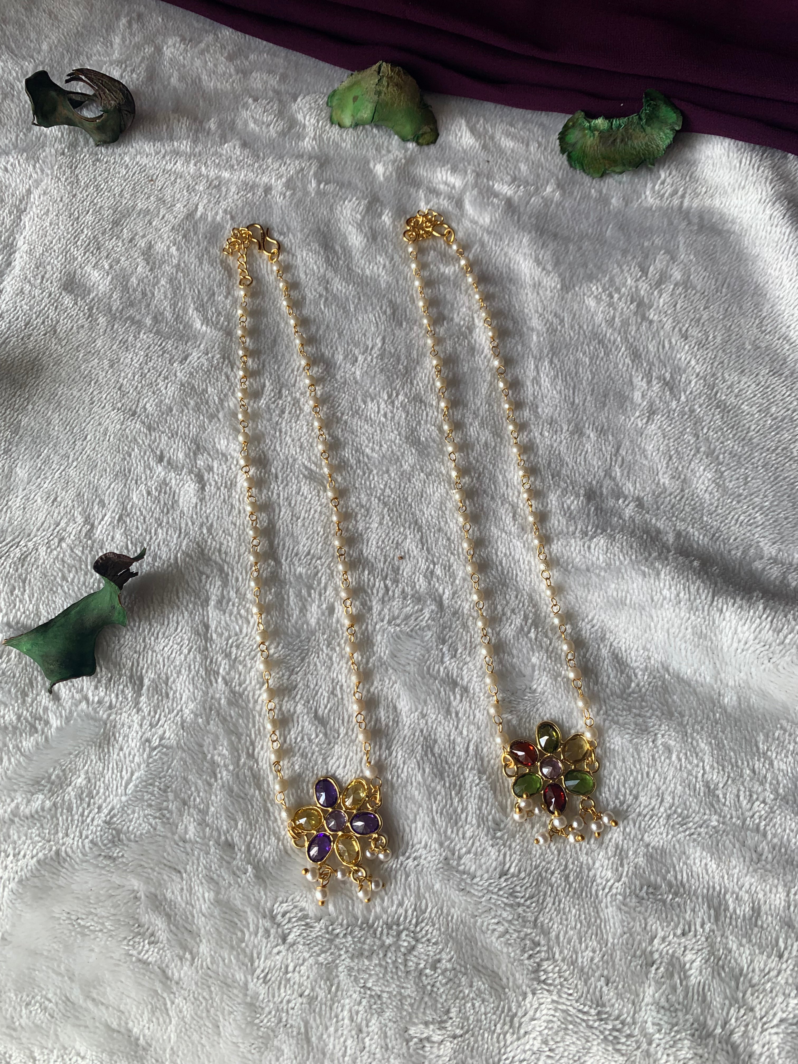 KARTHIKA - SHINY MULTISTONE FLOWER AND PEARL CHOKER