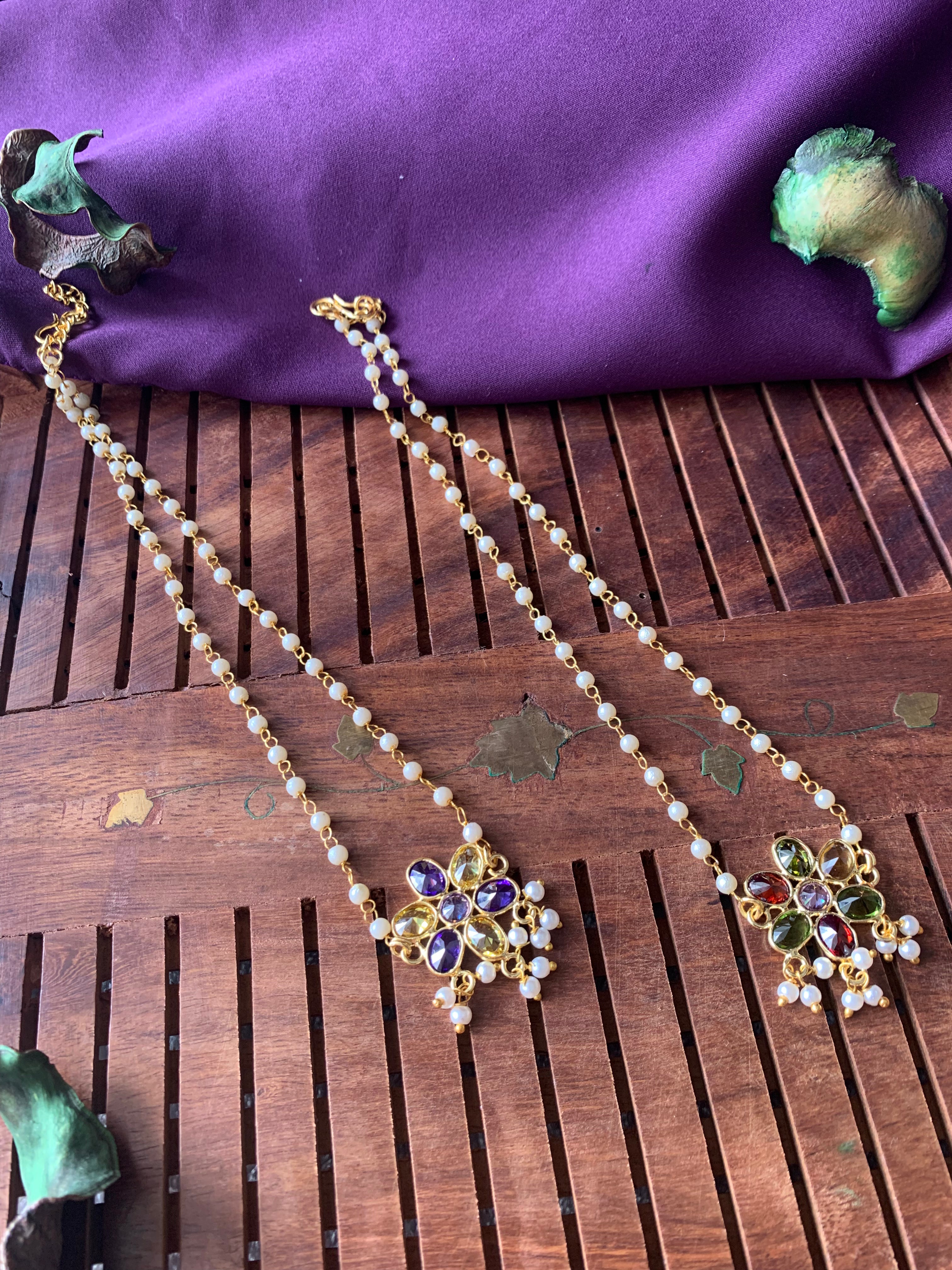 KARTHIKA - SHINY MULTISTONE FLOWER AND PEARL CHOKER
