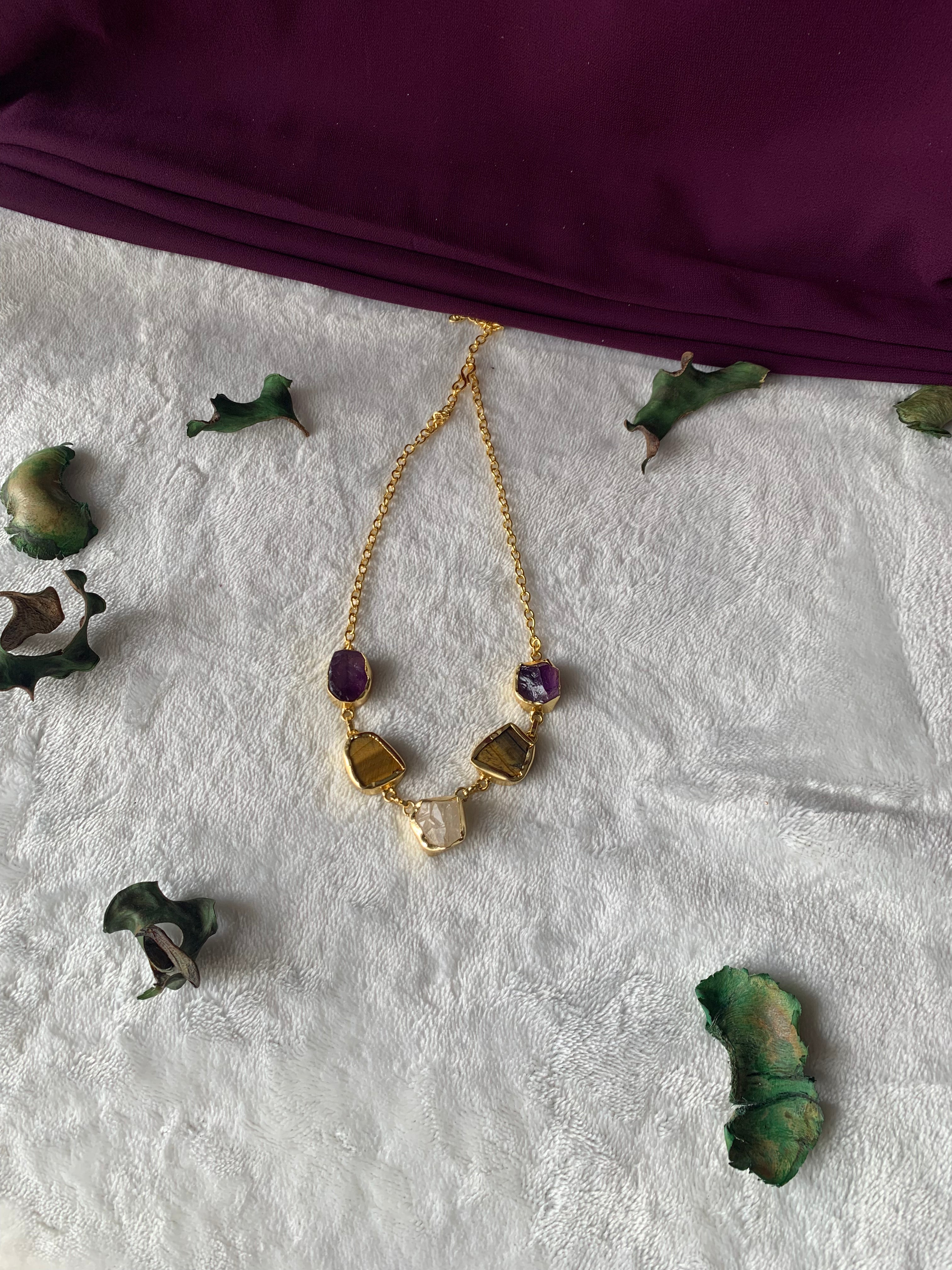 AMALA -  MULTI RAW STONE CHOKER