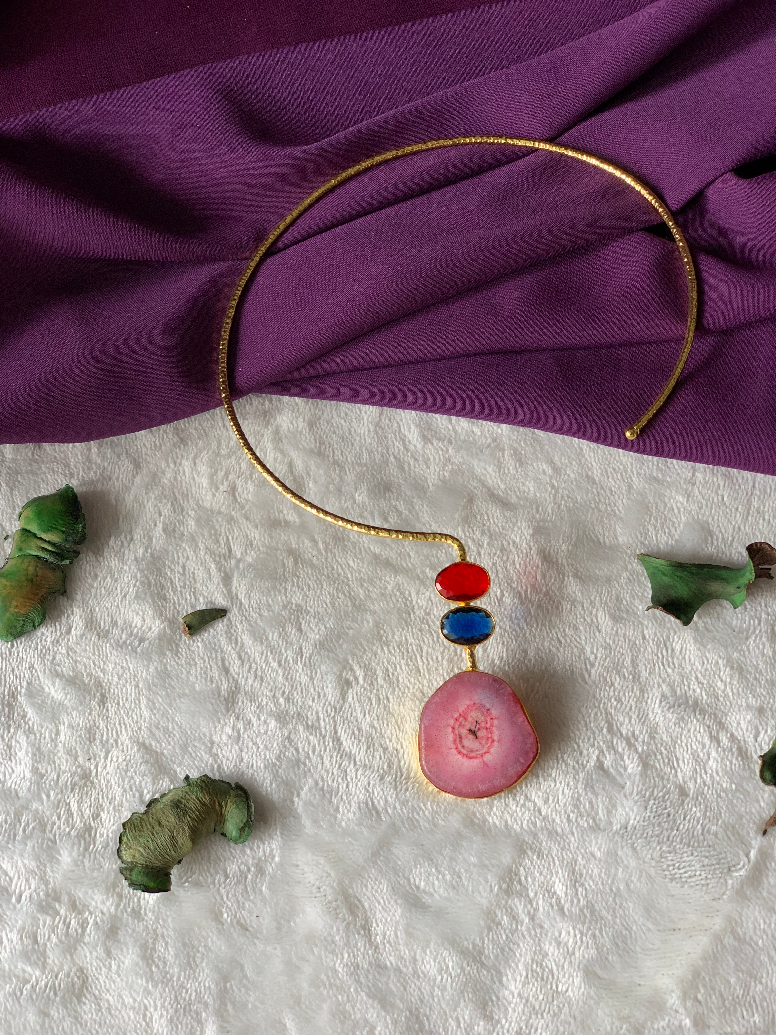 AEVA - DYED AND GLOSSY STONE NECKCUFF (HASLI)