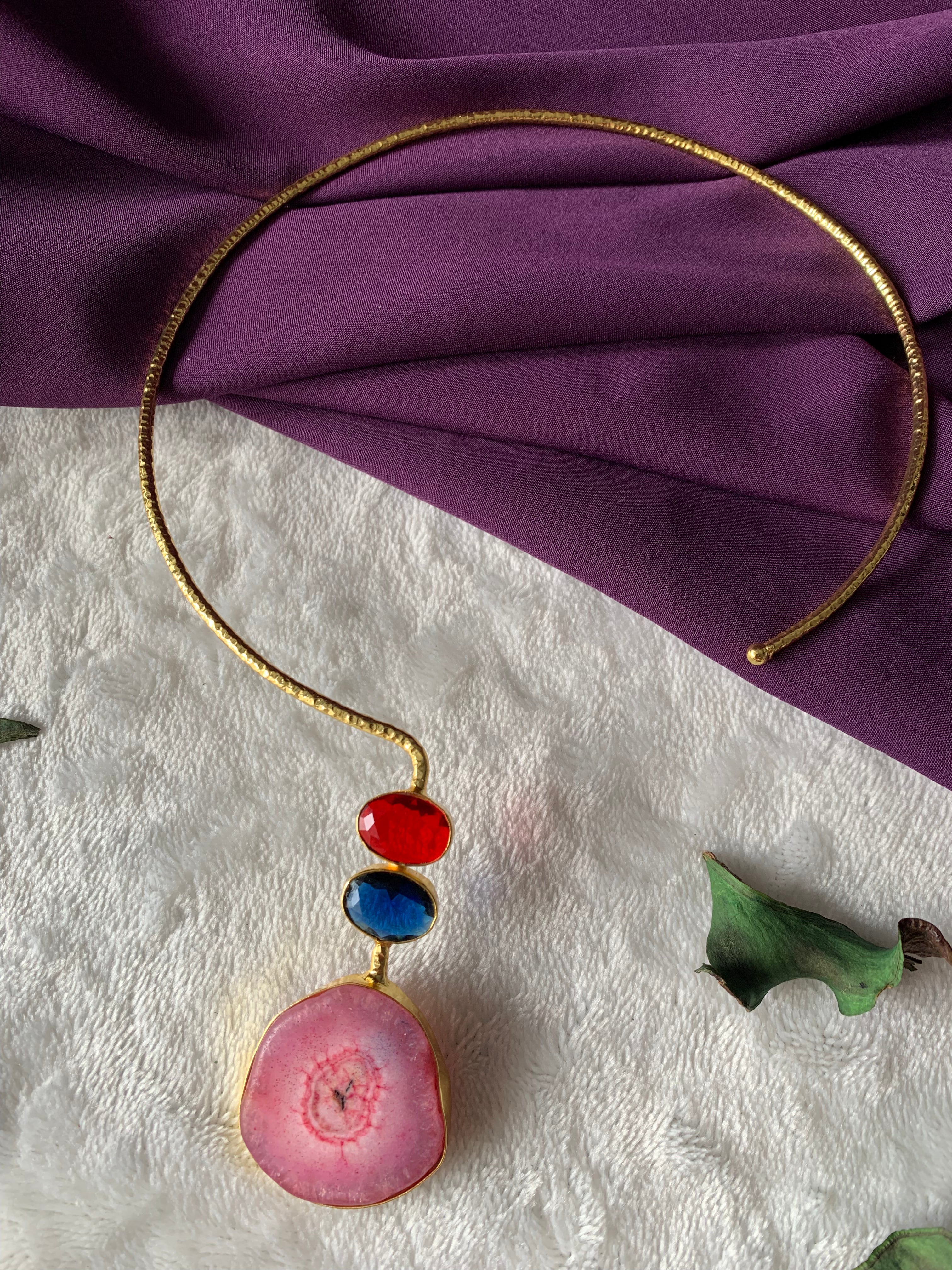 AEVA - DYED AND GLOSSY STONE NECKCUFF (HASLI)