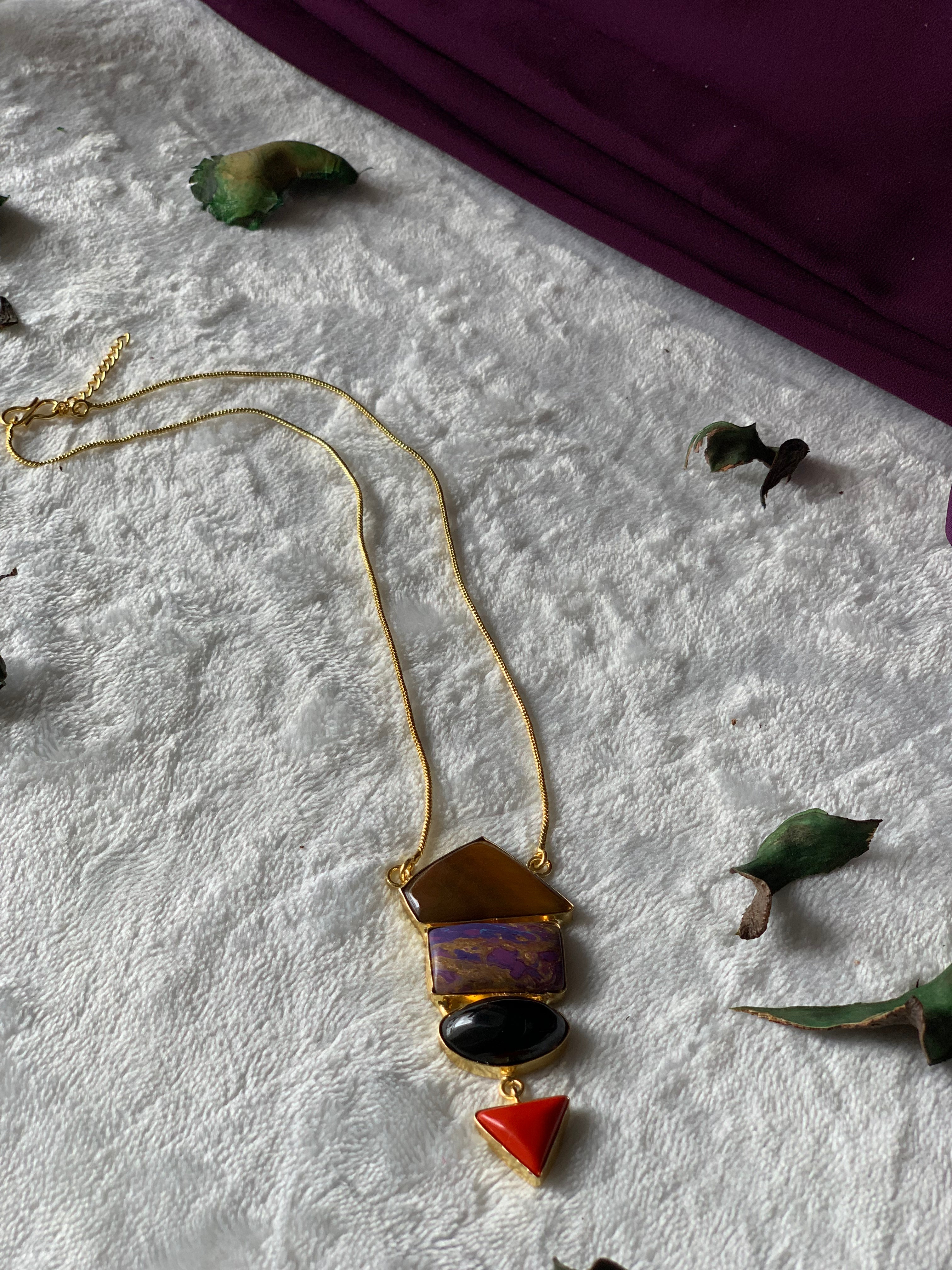 NEVAH - ASYMETRICAL MUTLISTONE PENDANT CHAIN NECKLACE