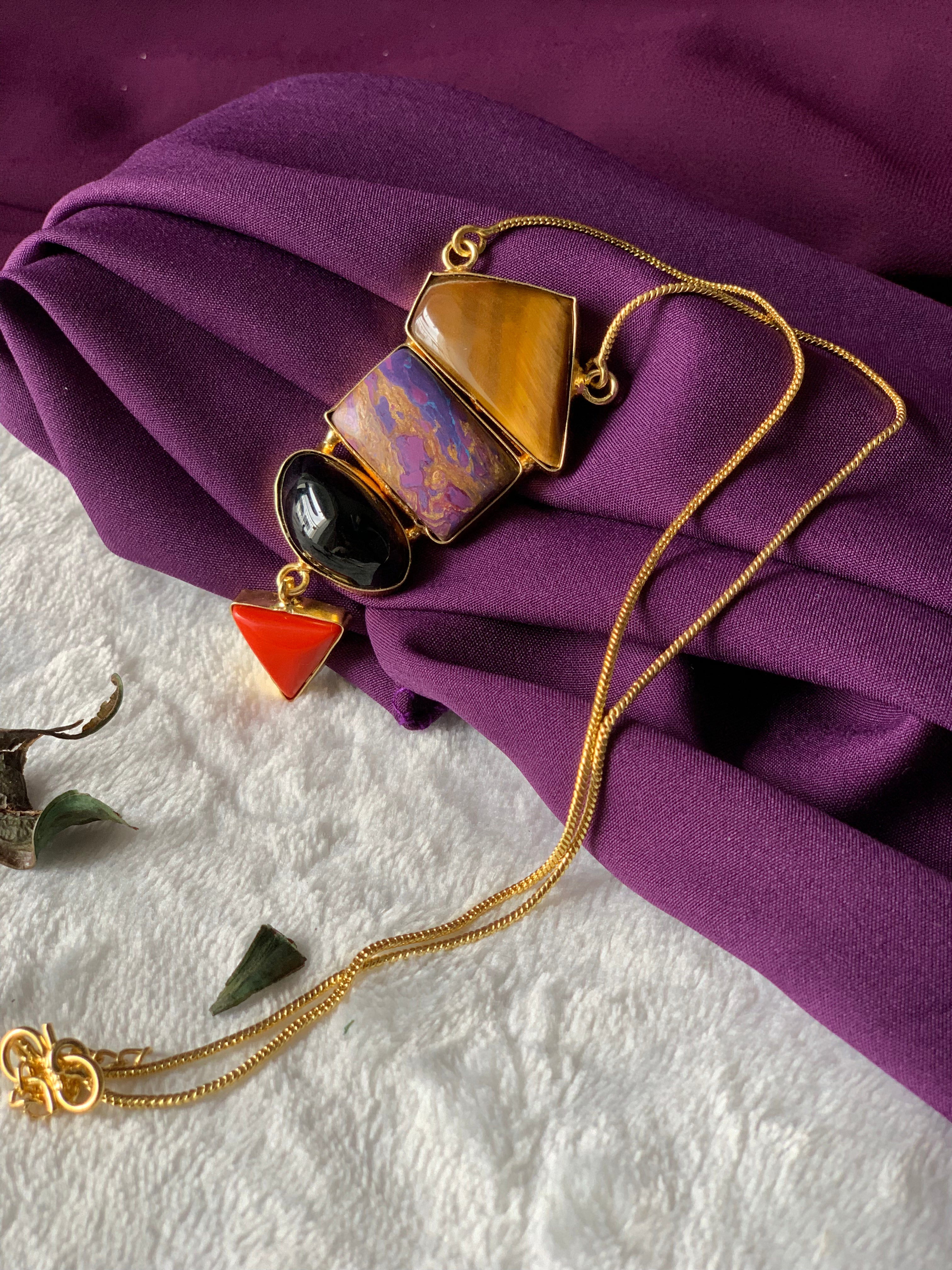 NEVAH - ASYMETRICAL MUTLISTONE PENDANT CHAIN NECKLACE