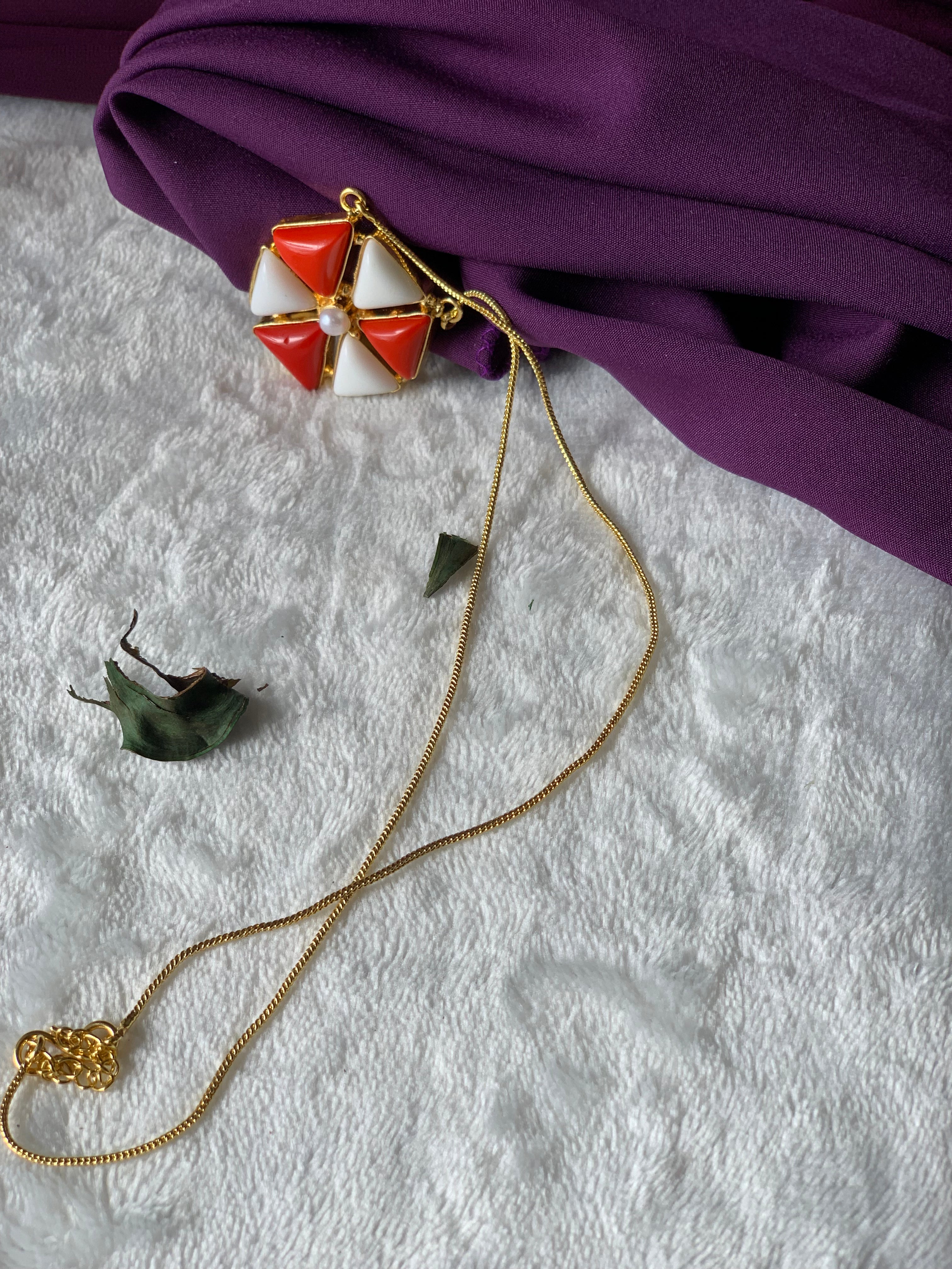 CORALIA - WHITE AND CORAL PENDANT CHAIN NECKLACE