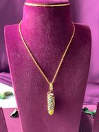 ZOE - SWIRL PENCIL PENDANT CHAIN NECKLACE