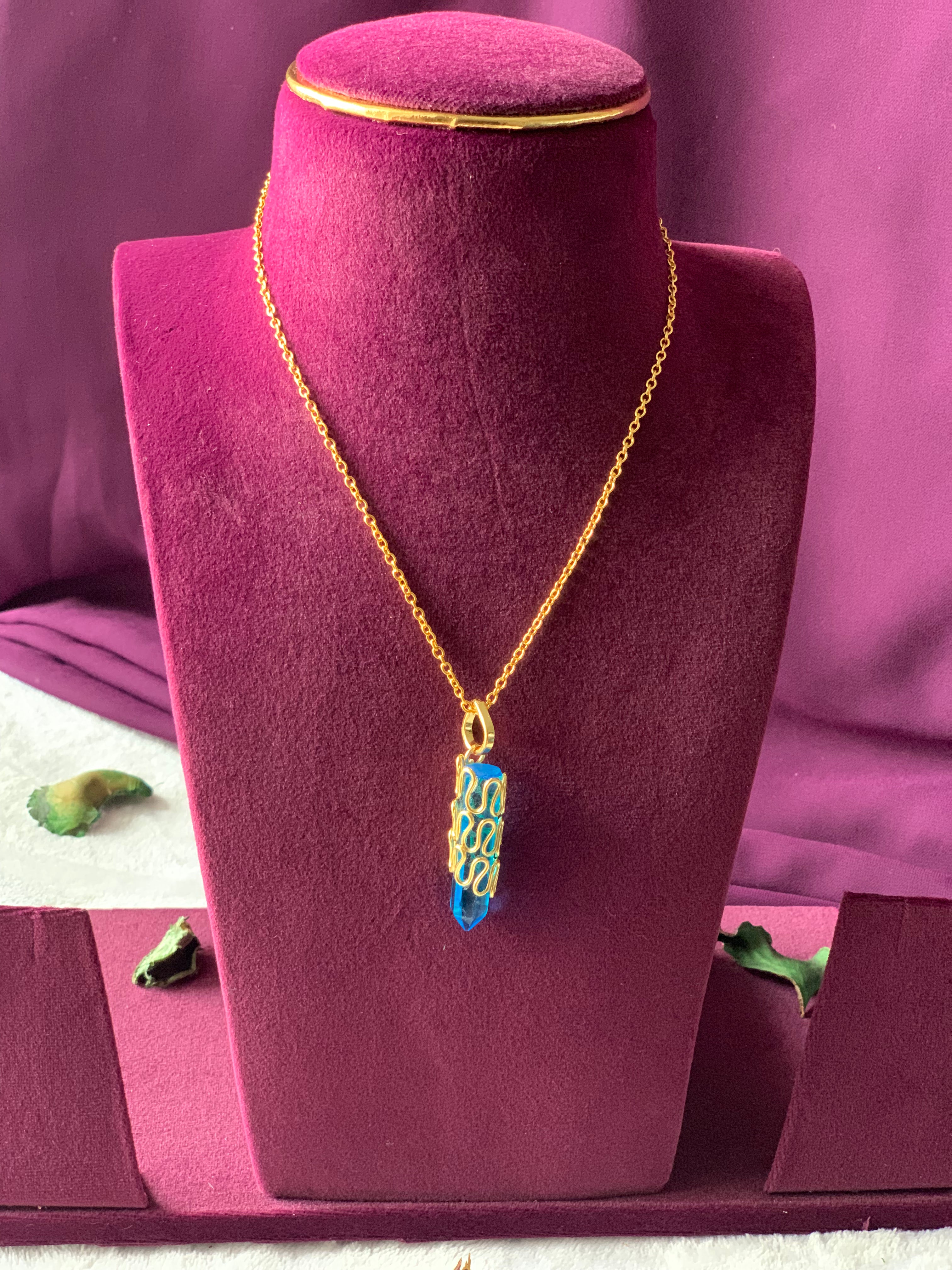 ZOE - SWIRL PENCIL PENDANT CHAIN NECKLACE