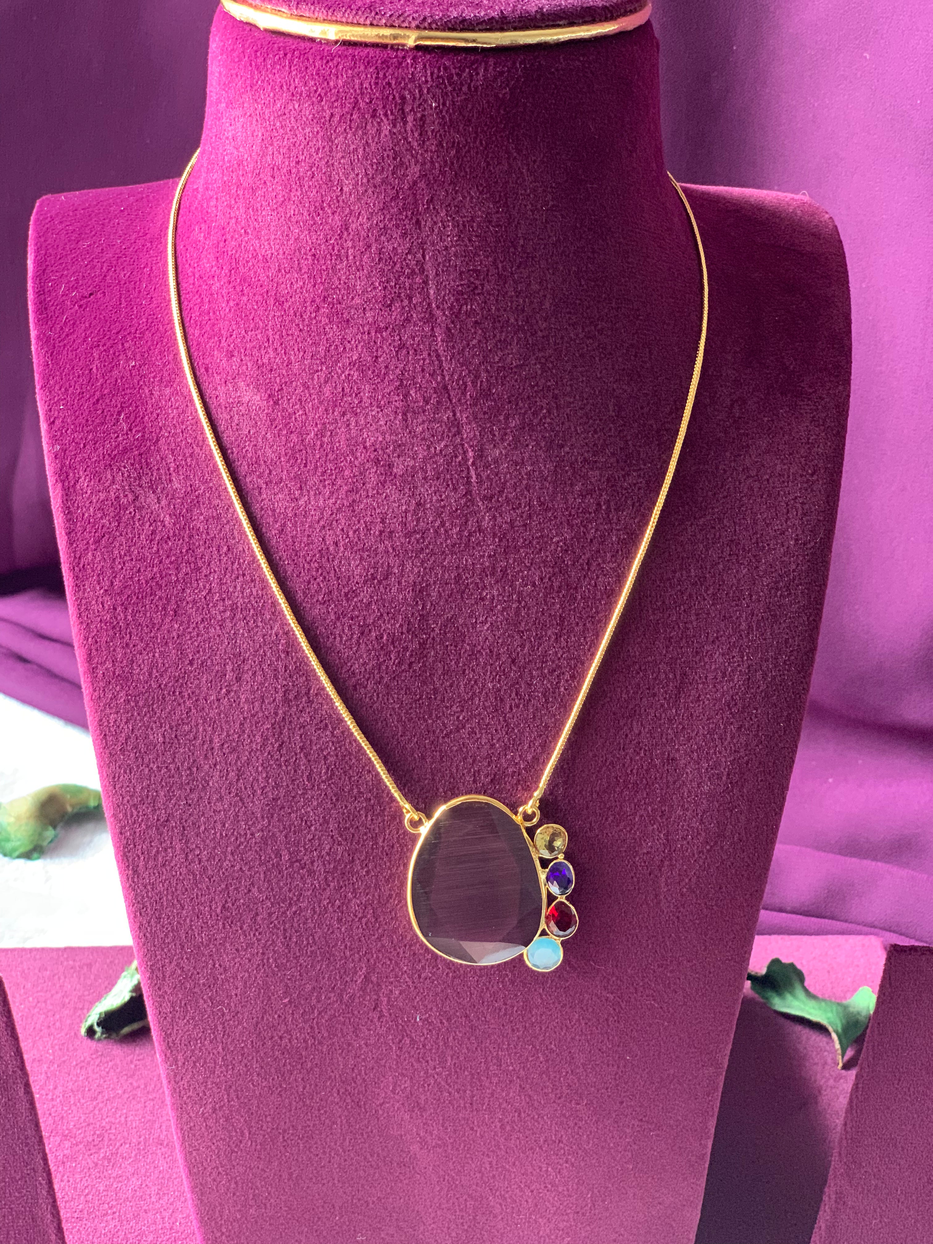 DAINAH - MULTISTONE OVAL PENDANT CHAIN NECKLACE