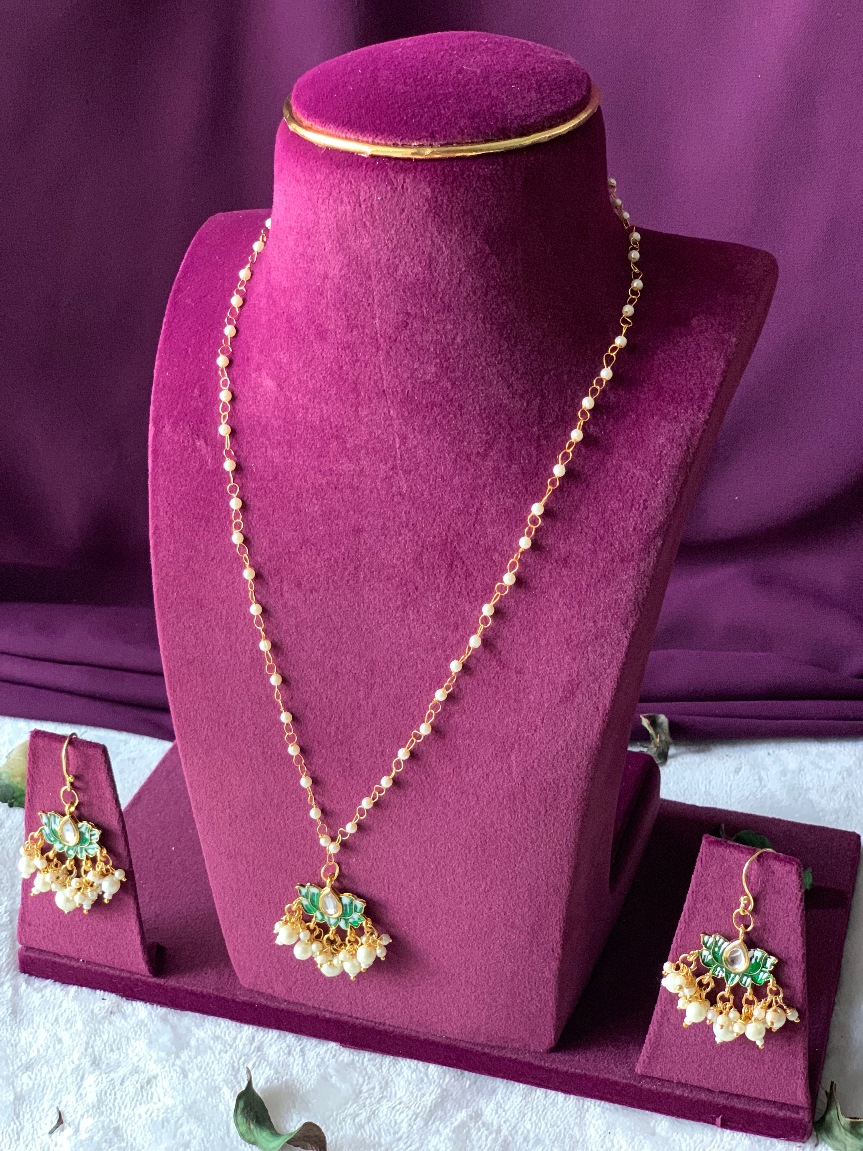 TAMARA - CLUSTER PEARLS LOTUS NECKLACE SET