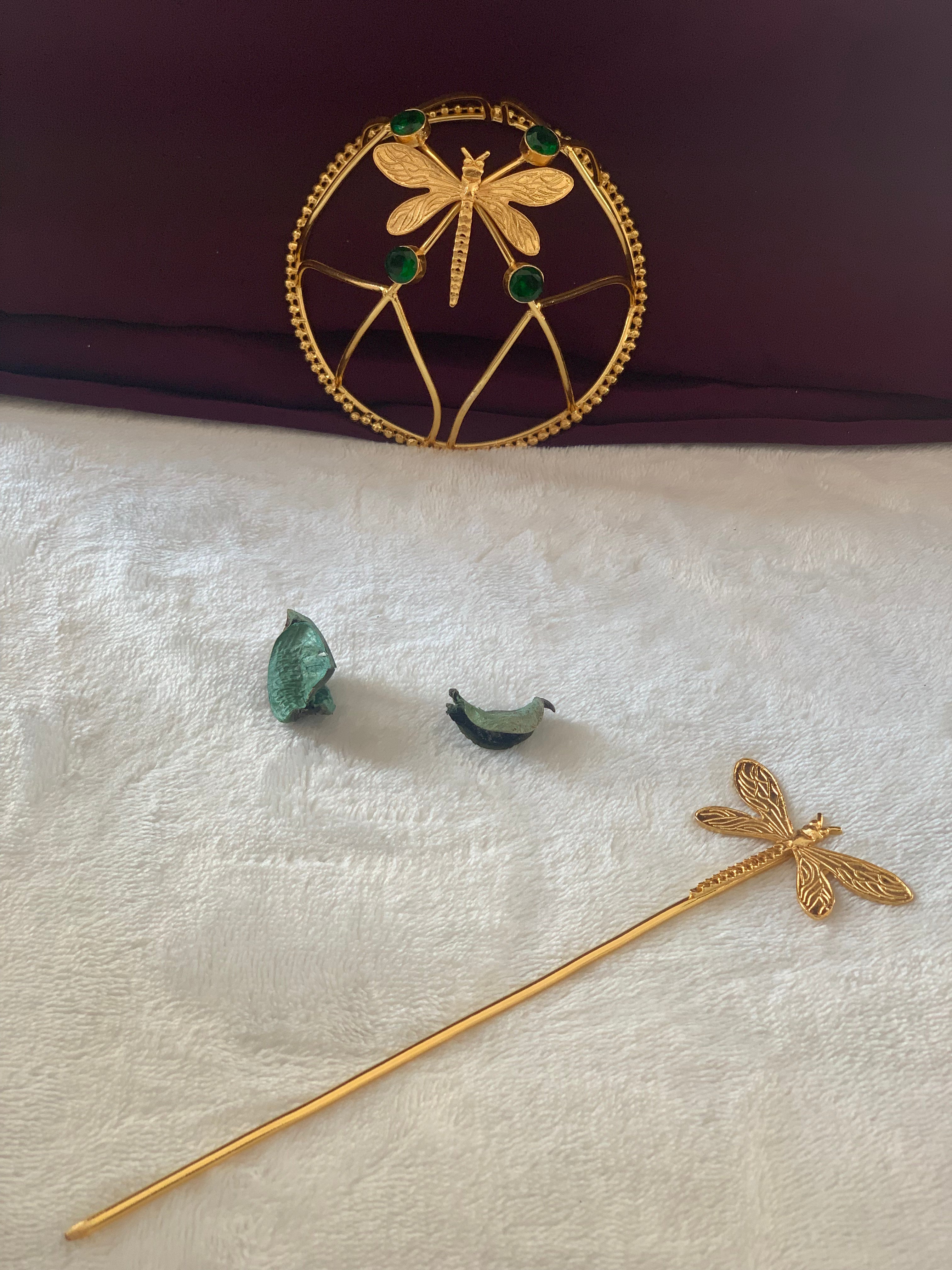 CLARA- GOLDEN DRAGONFLY QUAD STONE HAIR BUN
