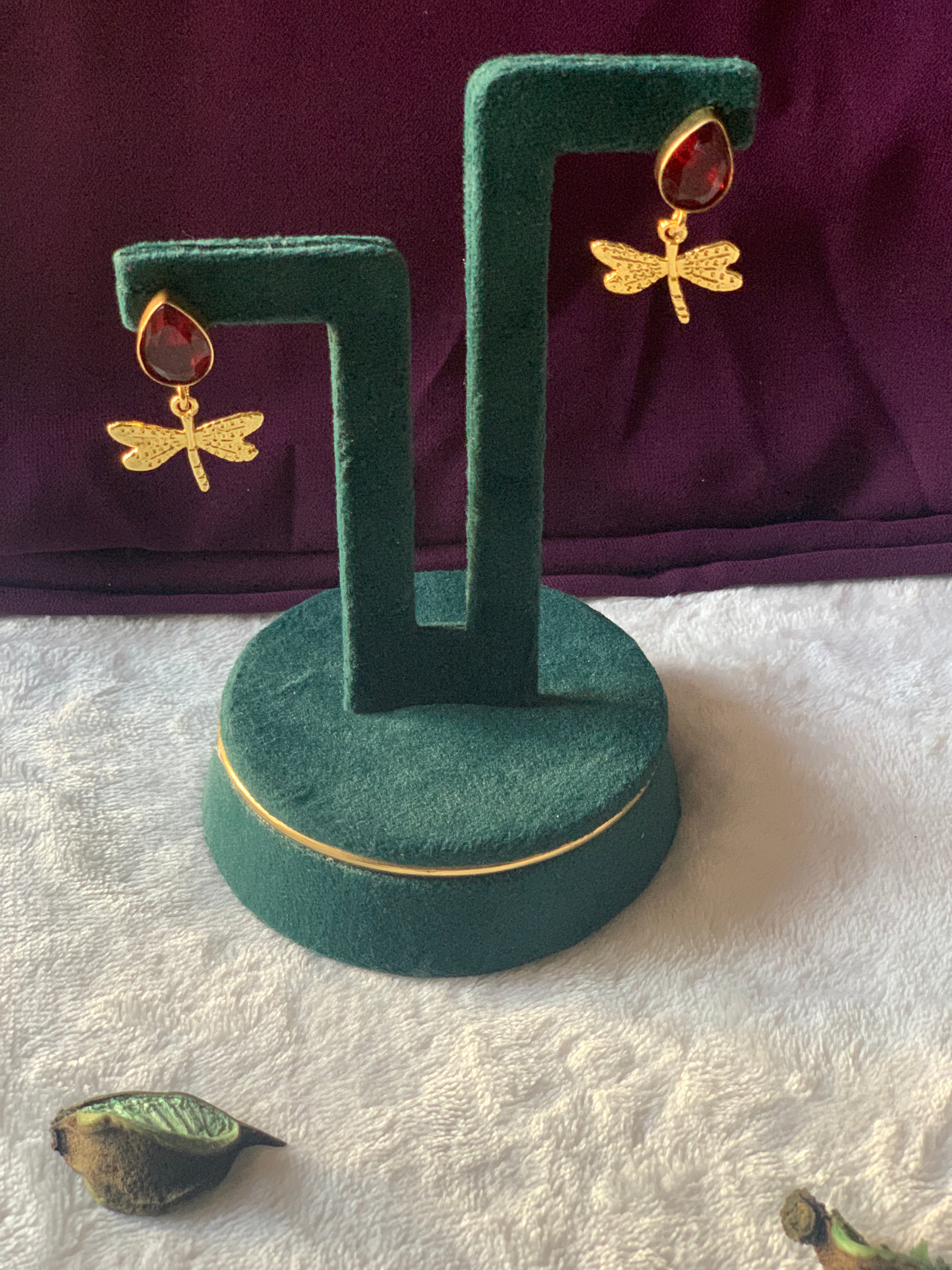 THUMBI - GOLDEN DRAGONFLY STONE DROP EARRINGS