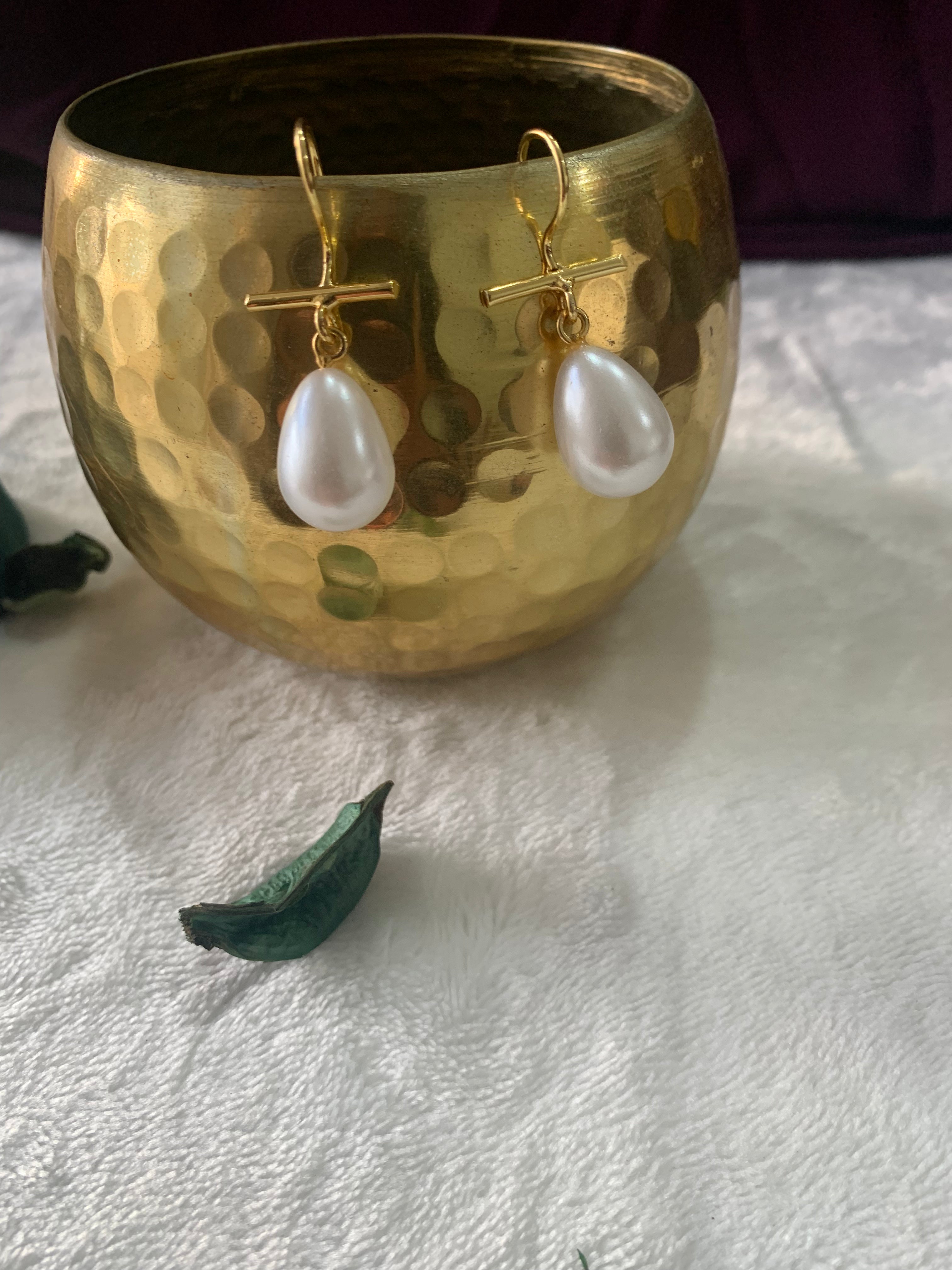 PAPALIYA - PEARL TEAR DROP EARRINGS