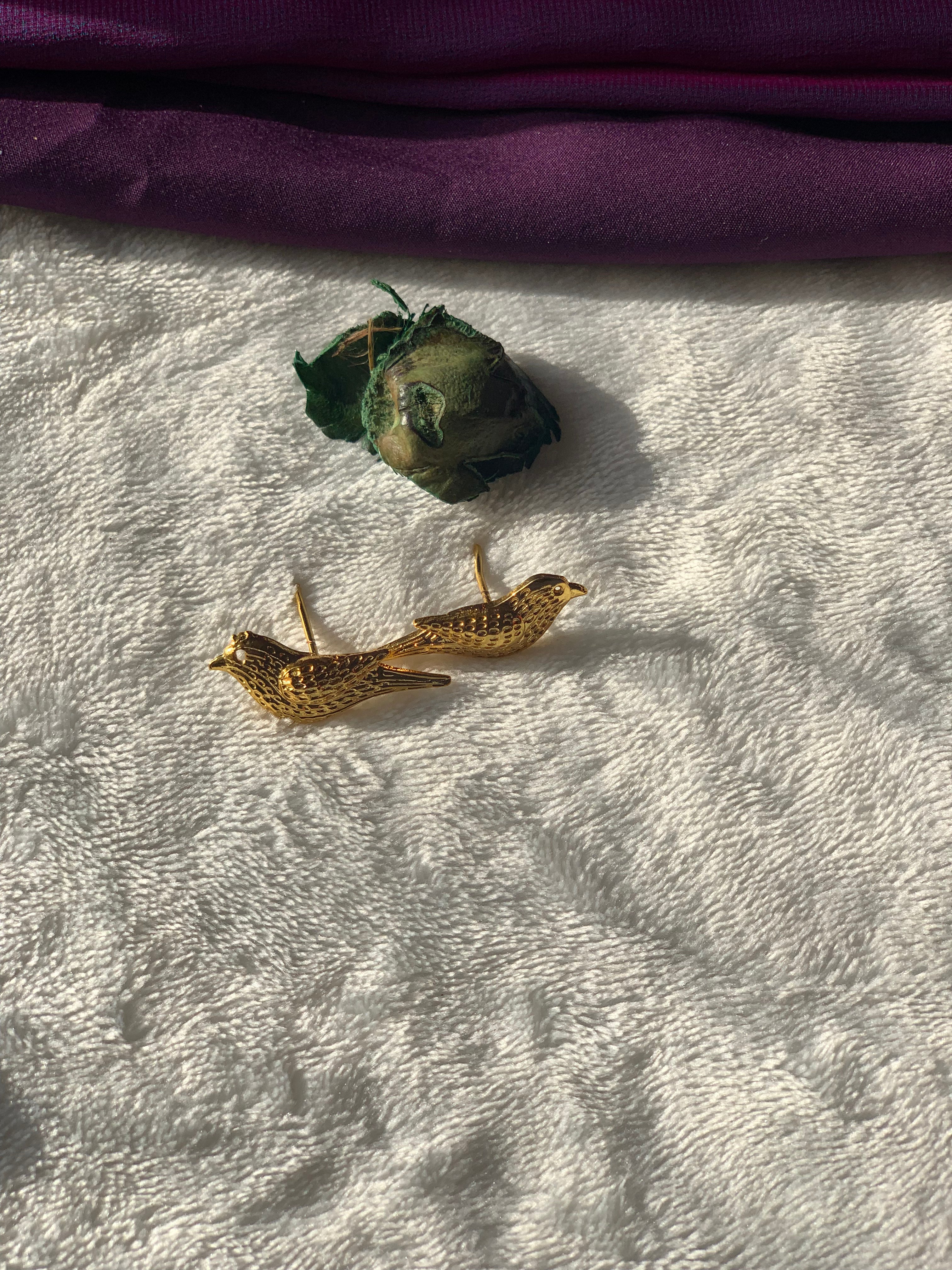 CHLOE - GOLDEN BIRD STUD EARRINGS