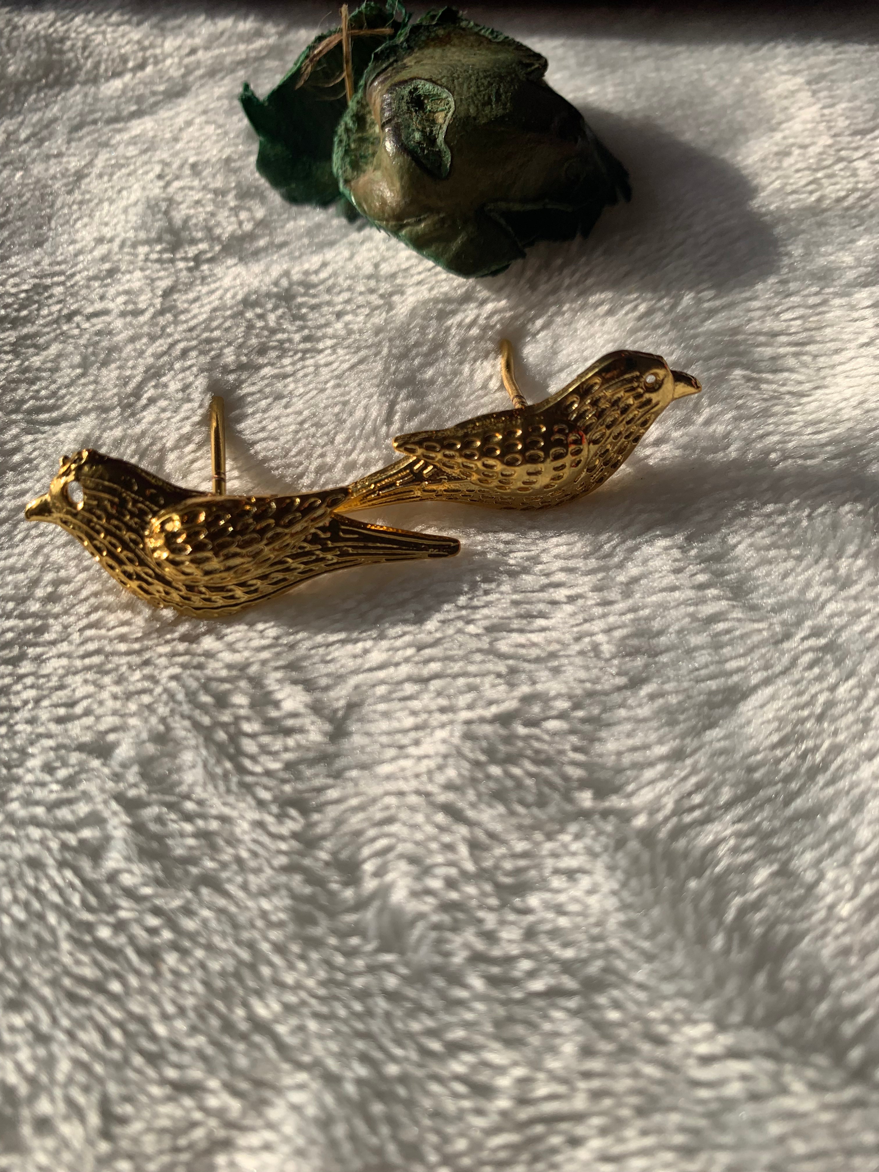 CHLOE - GOLDEN BIRD STUD EARRINGS