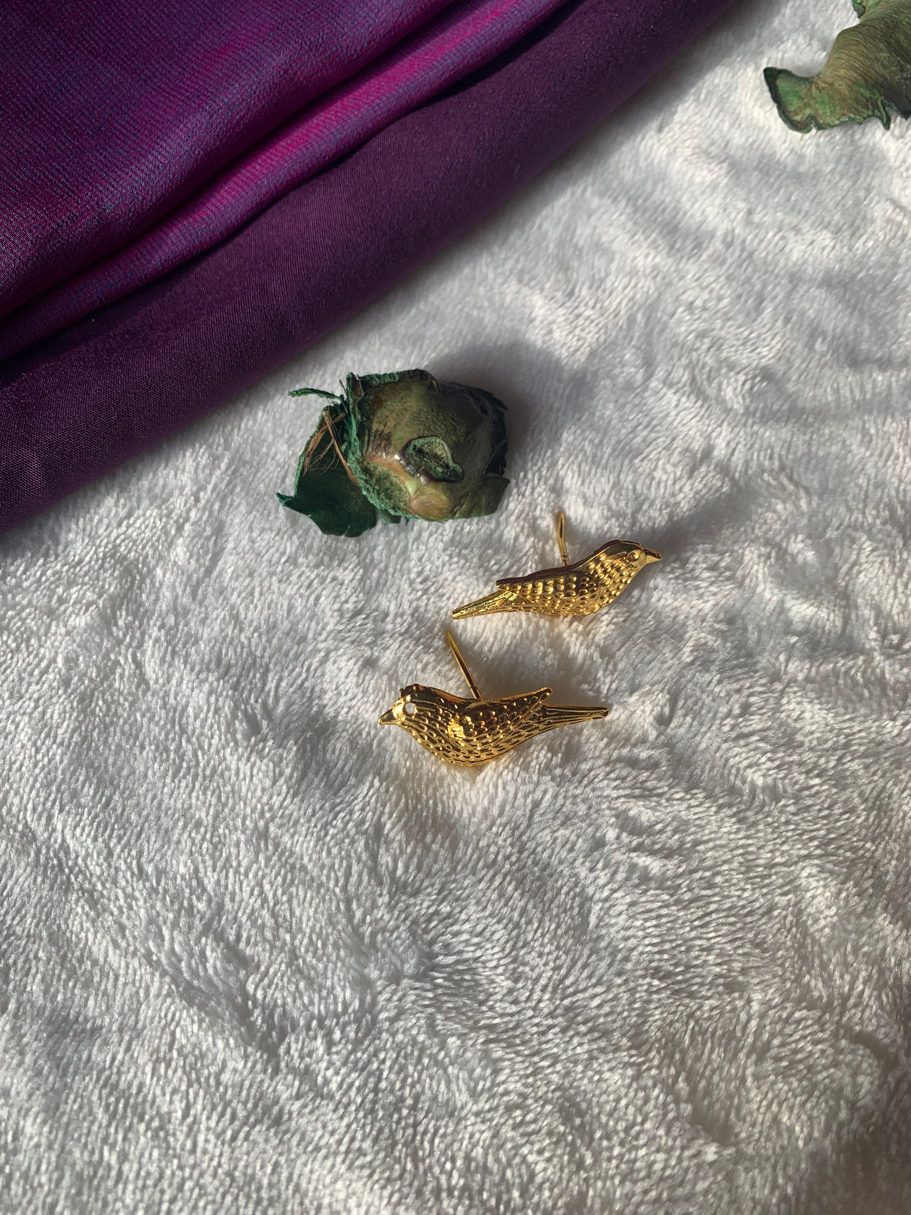 CHLOE - GOLDEN BIRD STUD EARRINGS