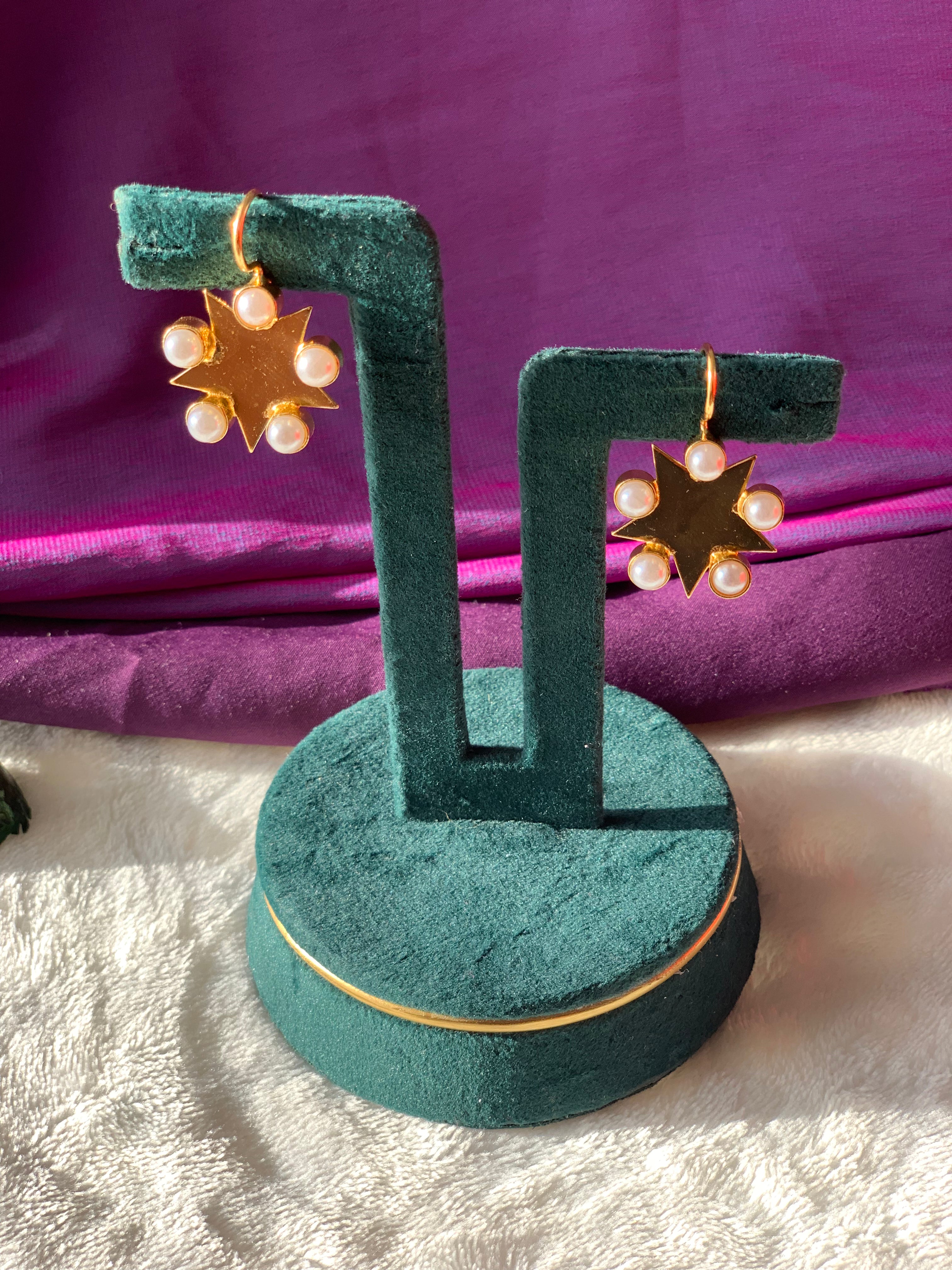 NAKSHATRA - PEARL STAR EARRINGS