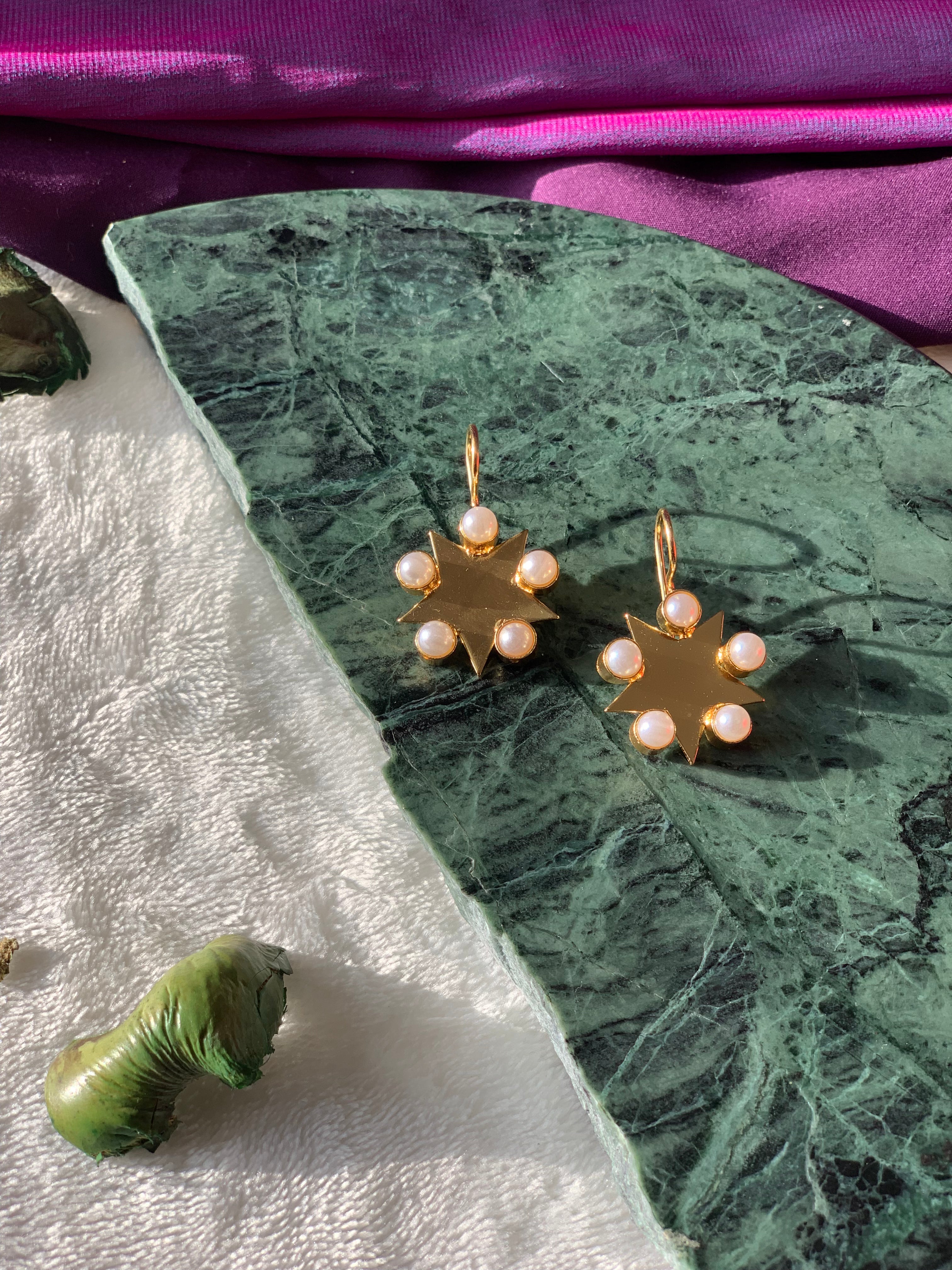 NAKSHATRA - PEARL STAR EARRINGS