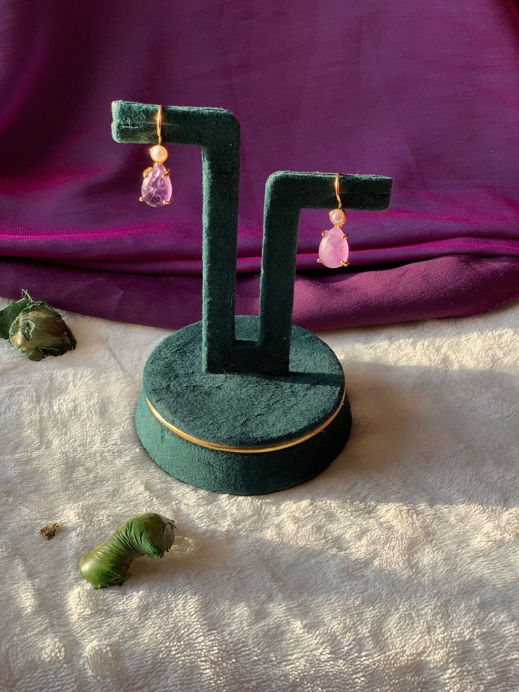 IZZA - PEARL AND RAW SEMIPRECIOUS STONE DROP EARRINGS