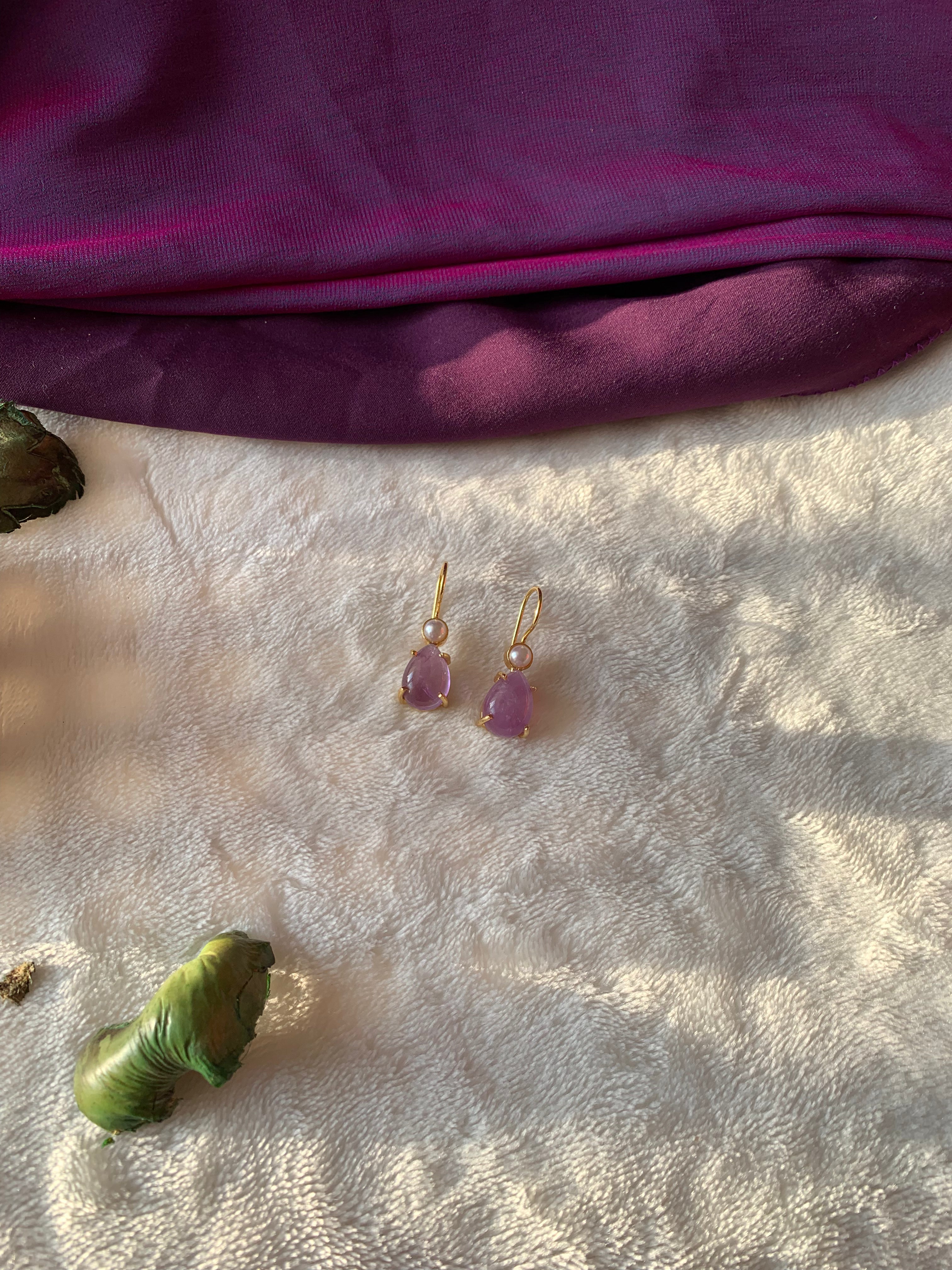 IZZA - PEARL AND RAW SEMIPRECIOUS STONE DROP EARRINGS