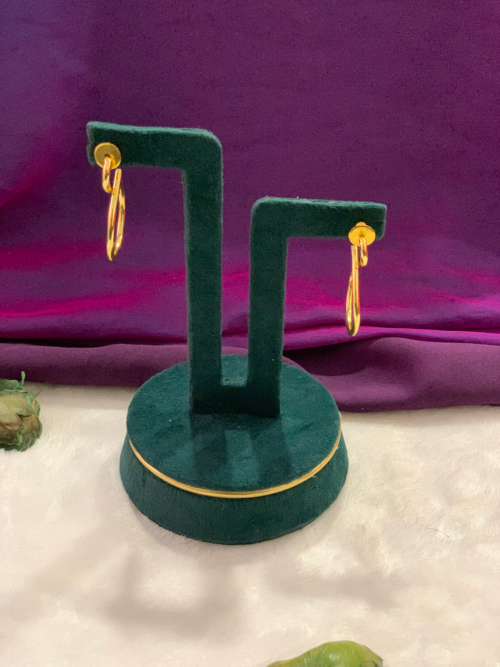 QALBI - GOLDEN CURVY STUD EARRINGS