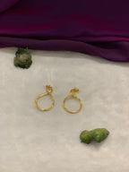 QALBI - GOLDEN CURVY STUD EARRINGS