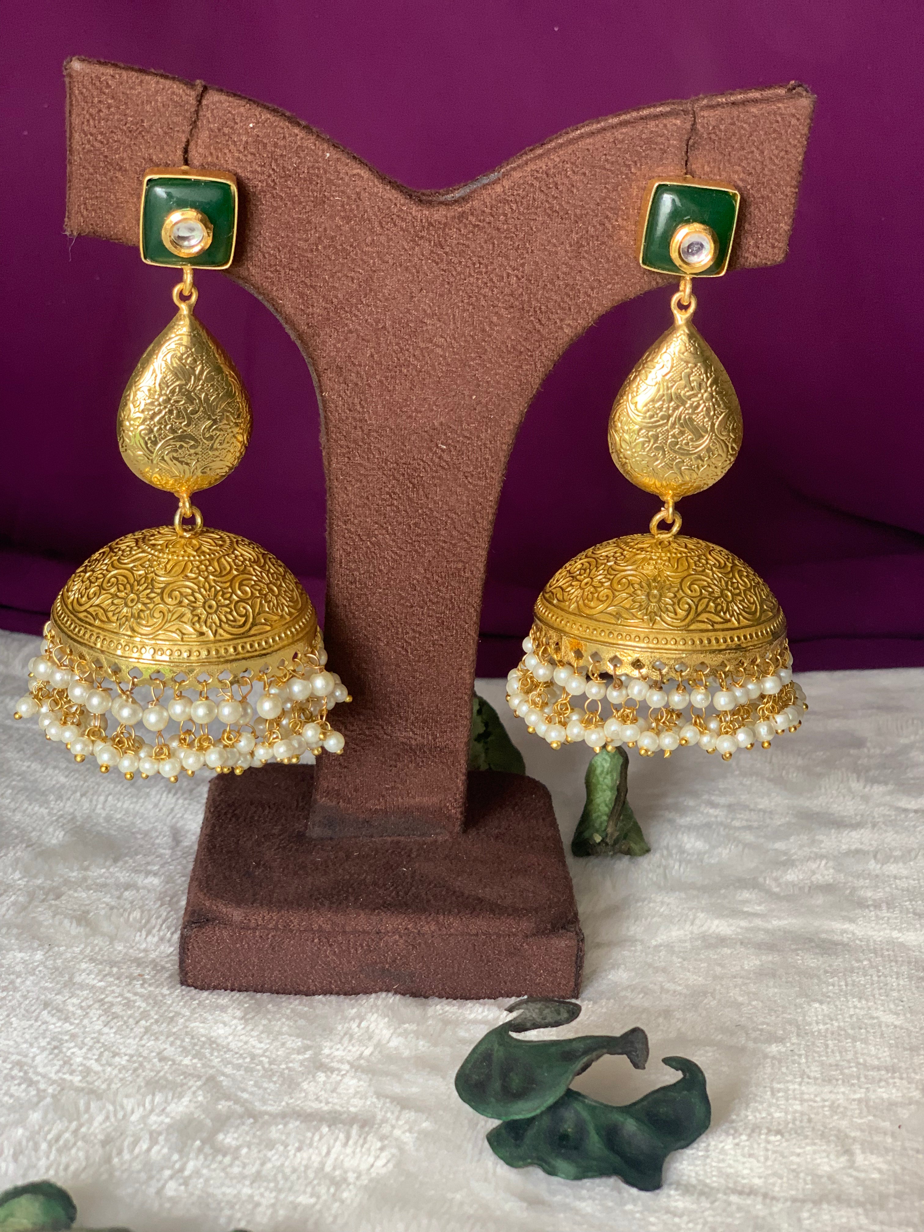 VALSA - KUNDAN STONE CLUSTER PEARL COMBO JHUMKA EARRINGS