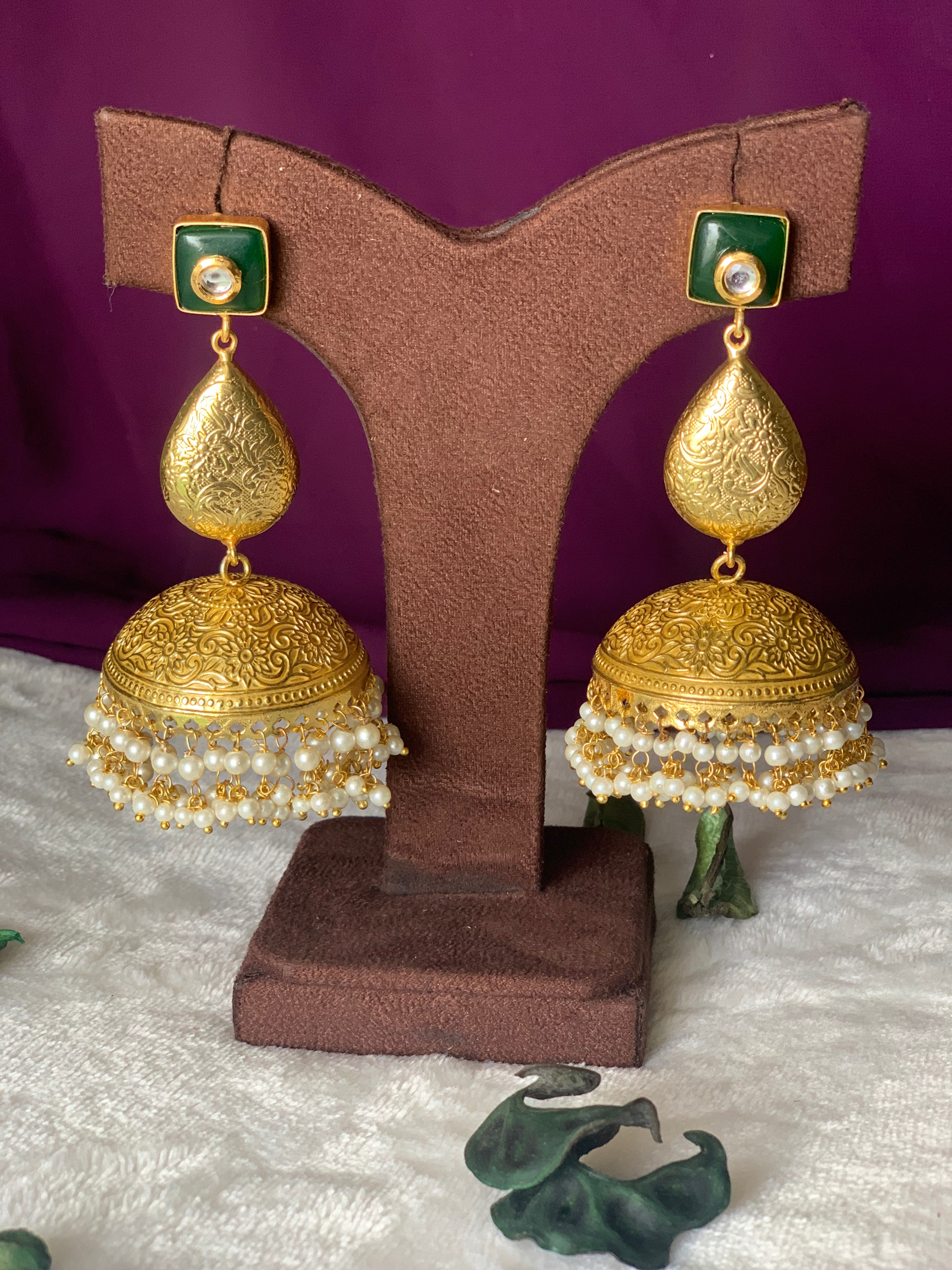 VALSA - KUNDAN STONE CLUSTER PEARL COMBO JHUMKA EARRINGS