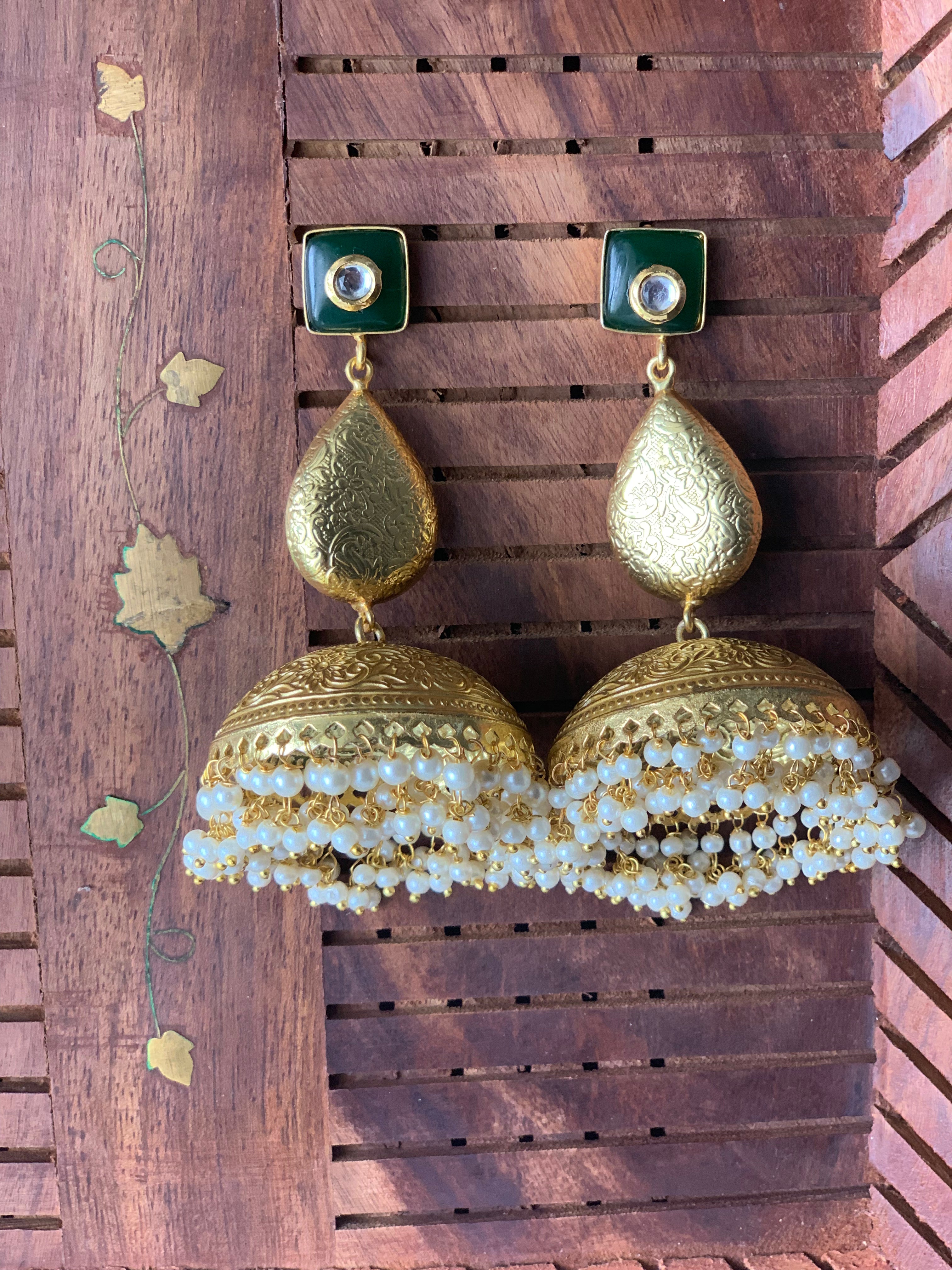 VALSA - KUNDAN STONE CLUSTER PEARL COMBO JHUMKA EARRINGS