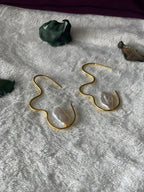 SELINE - BAROQUE PEARL SPIRAL HOOP EARRINGS