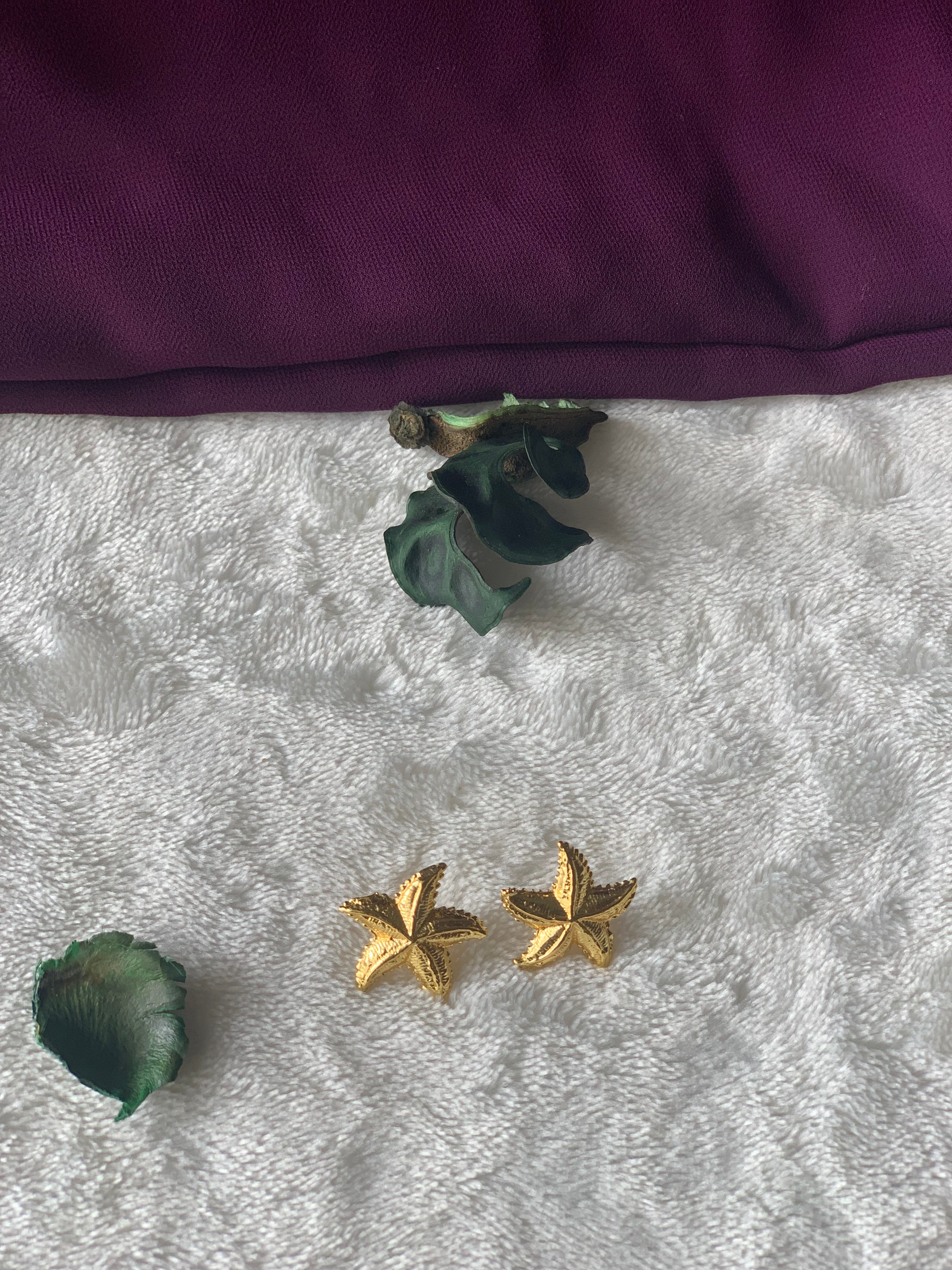 ANJANA - STARGISH GOLDEN STUD EARRINGS