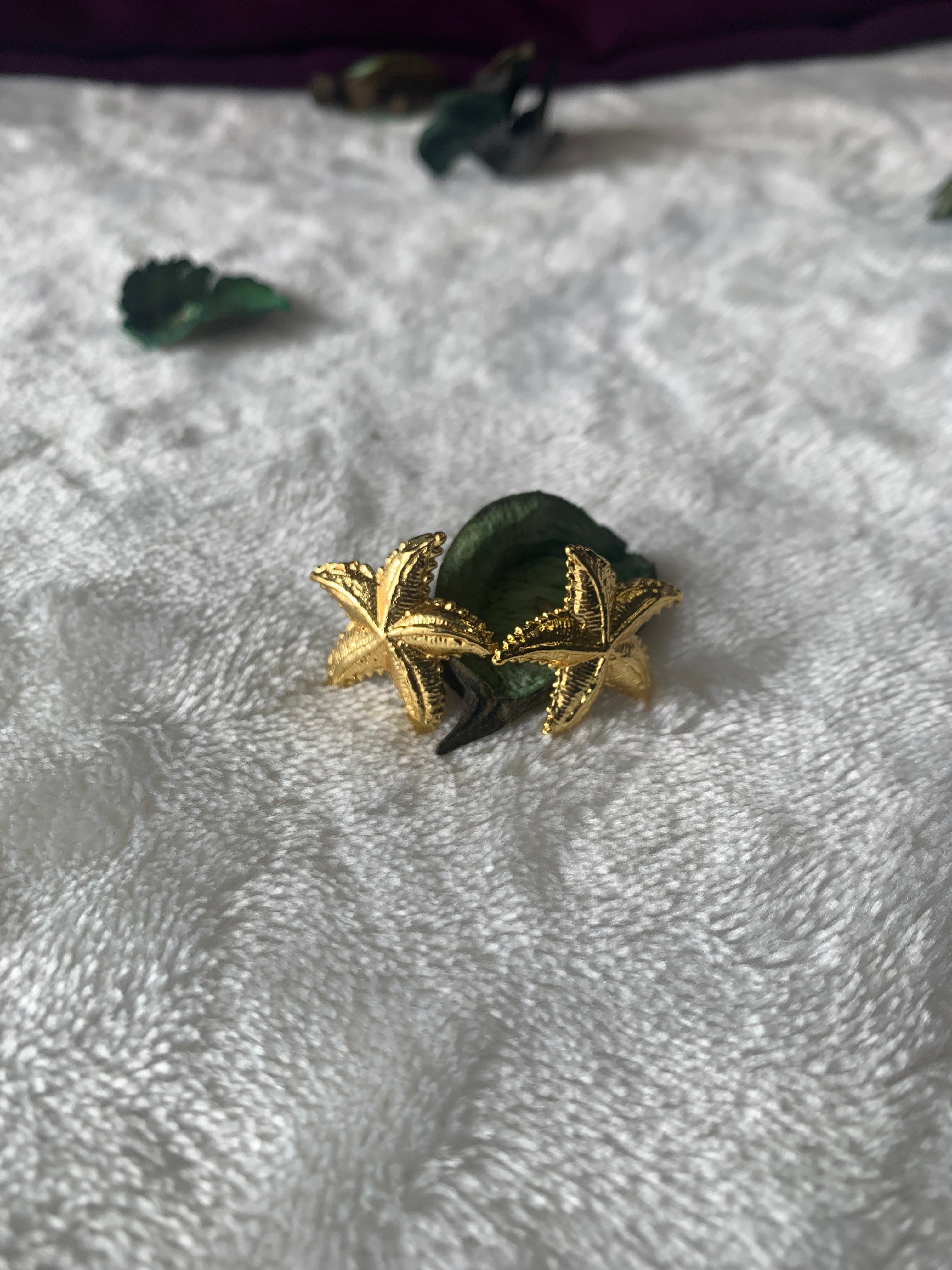 ANJANA - STARGISH GOLDEN STUD EARRINGS