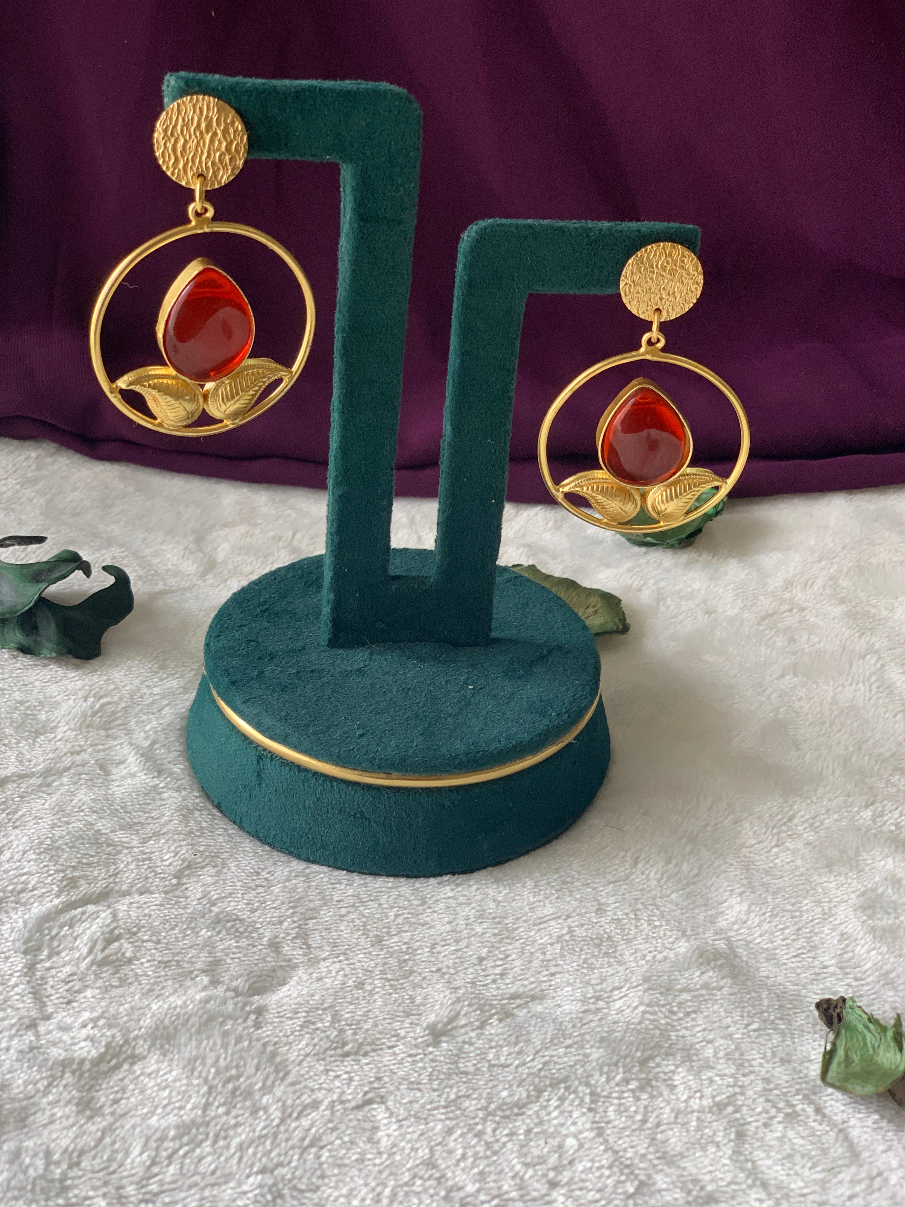 GEETIKA - TESTURED CIRCLE LEAF STONE  CHANDBALI EARRINGS