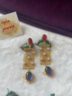 SHYLA - GOLDEN STRINGS WITH PEARLS AND STONES EARRINGS