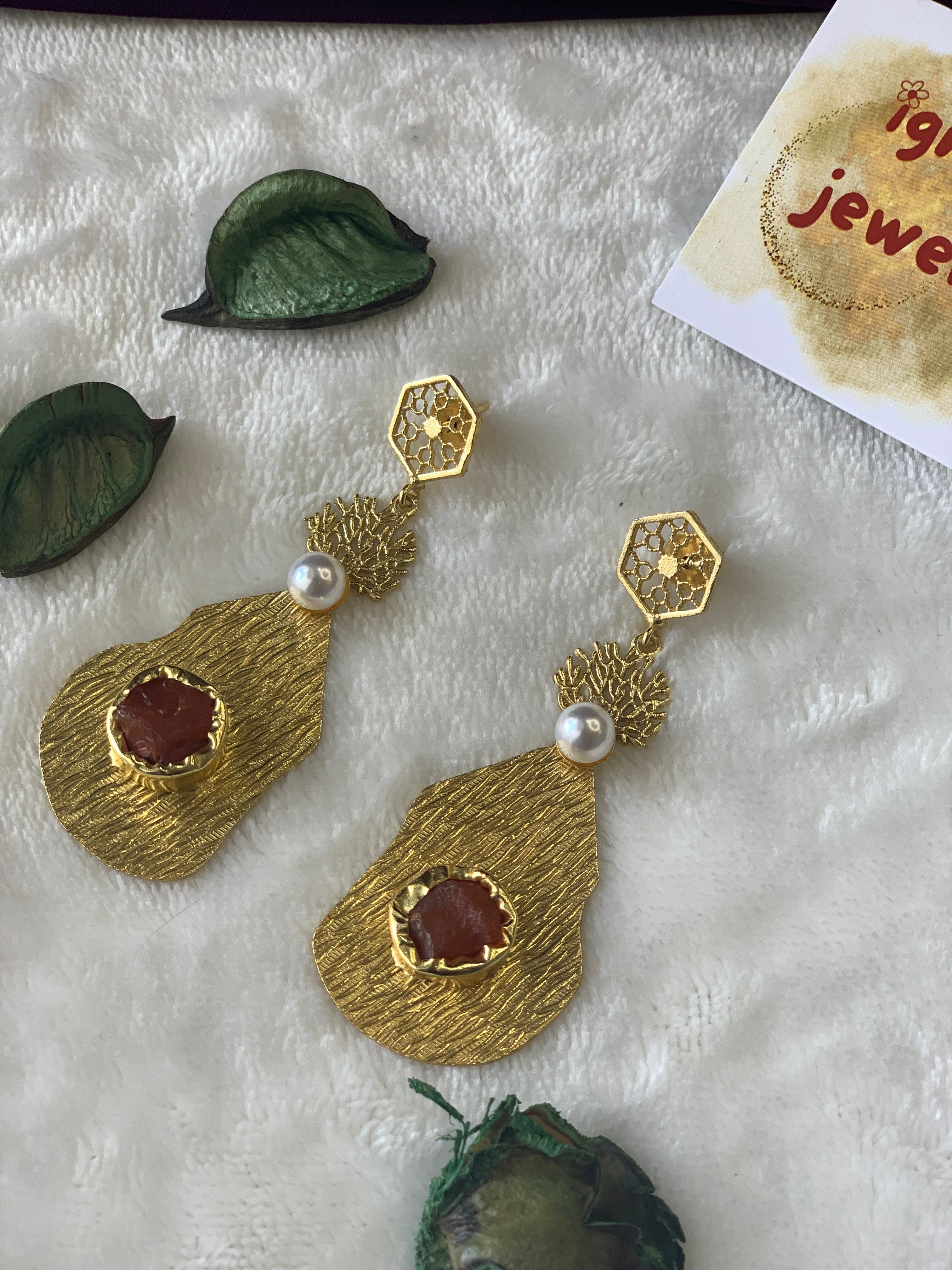 NADHINA - GOLDEN TEXTURED PEARL AND STONE DESIGNER EARRINGS