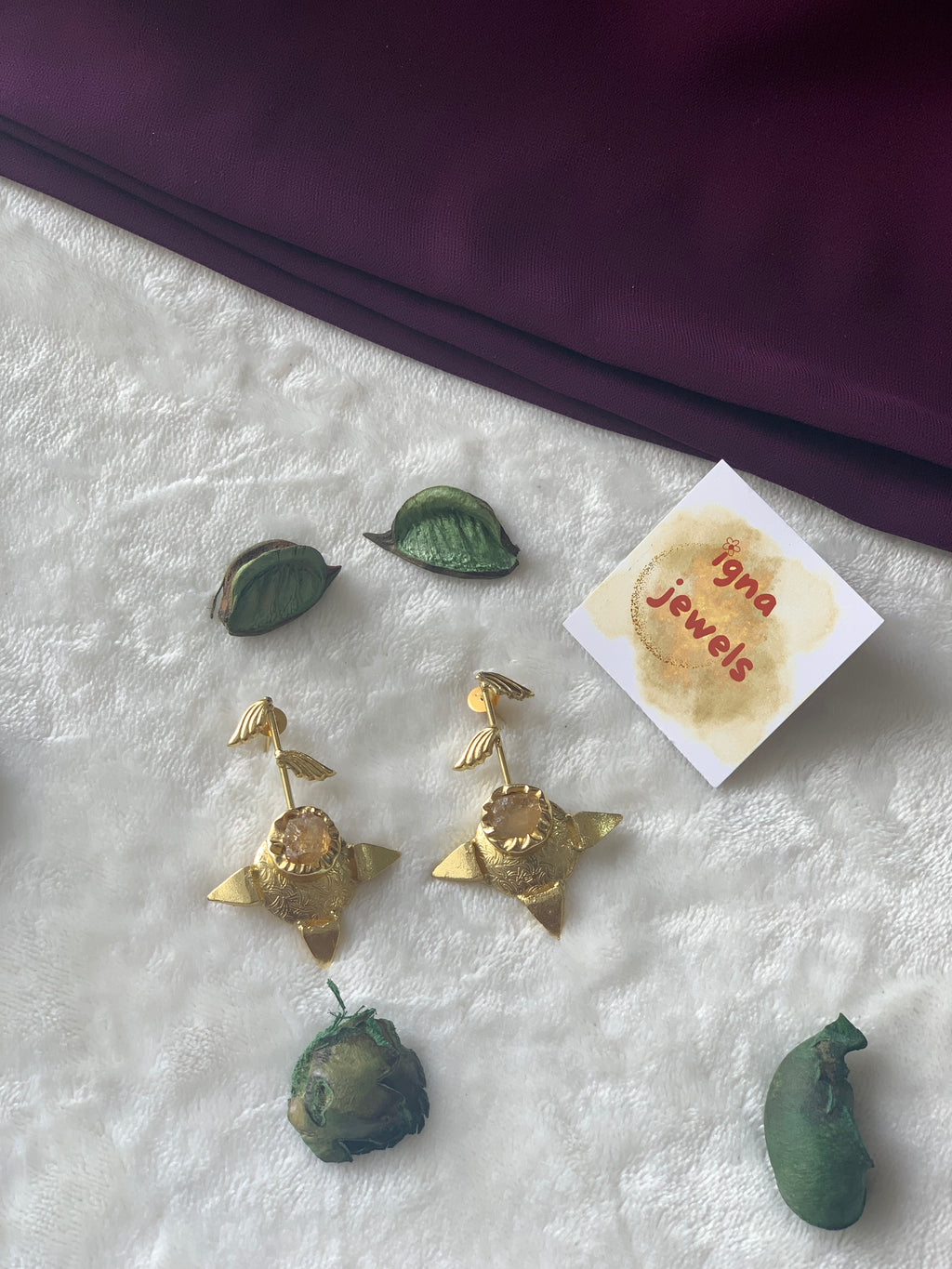 FELINA - GOLDEN TEXTURED RAW STONE PROJECTED STUD EARRINGS