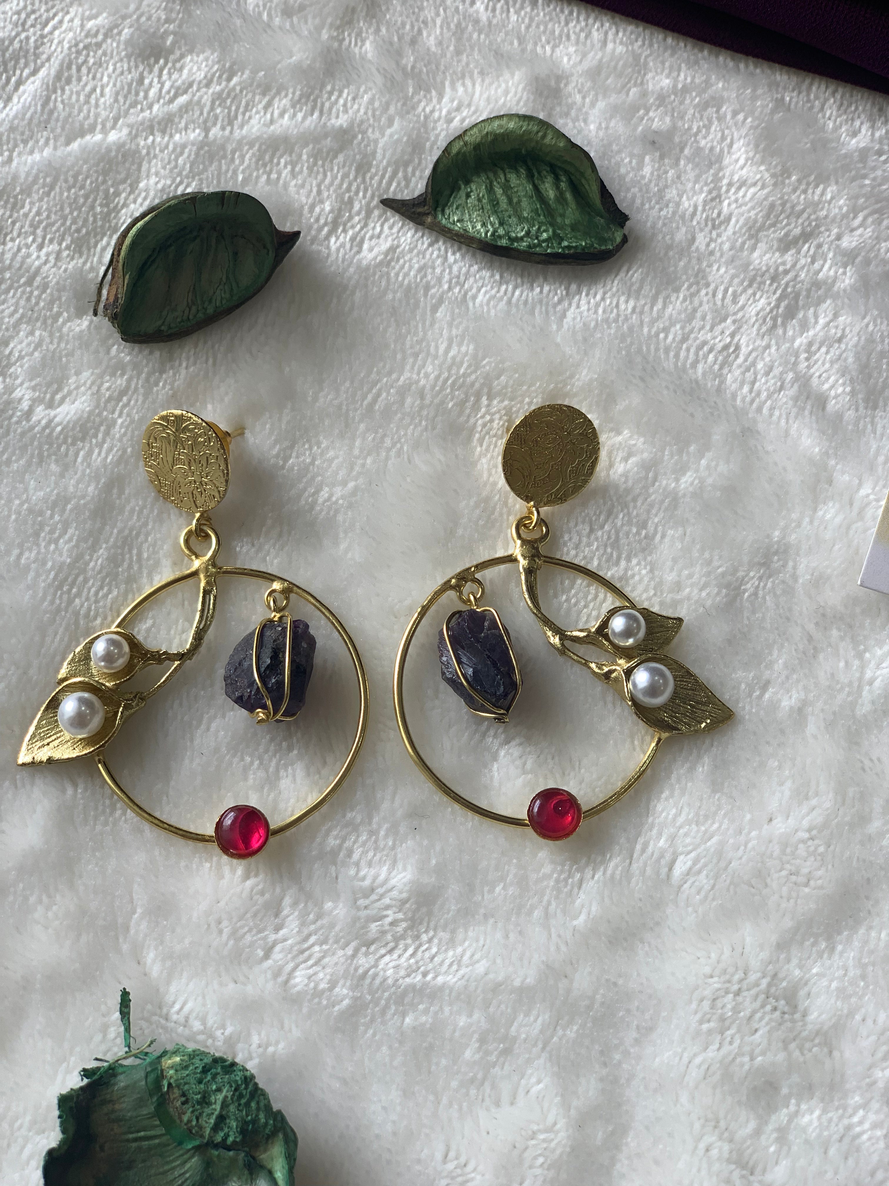PRIYA - GOLDEN PEARL FLOWER BUDS WITH RAW STONE CHANDBALI EARRINGS