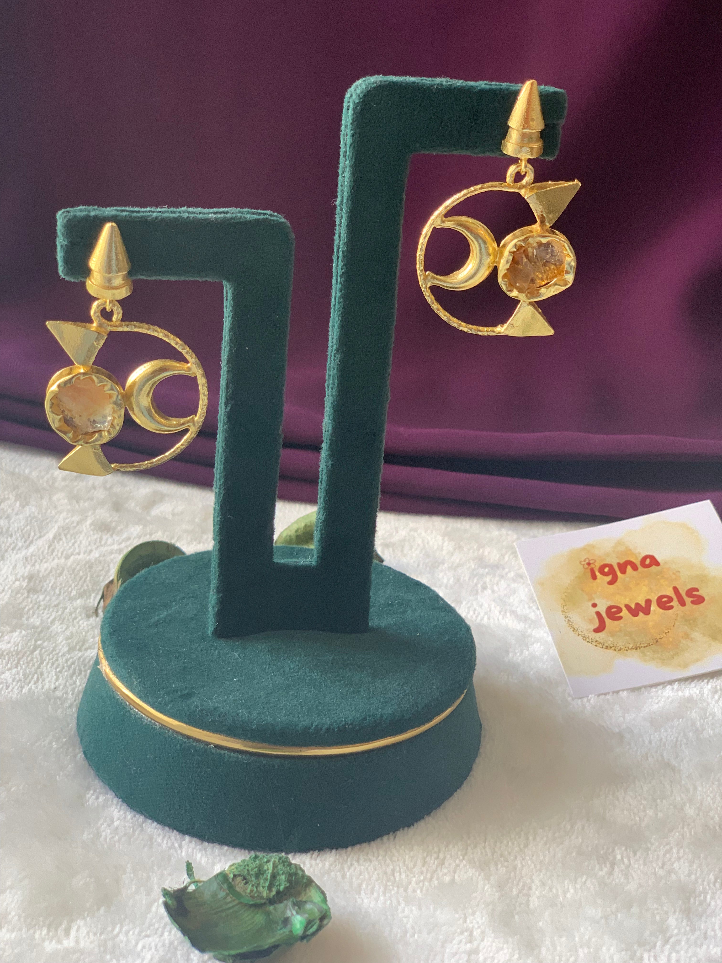 DONSTINA - GOLDEN  HALF MOON IN SEMICIRCLE EARRINGS