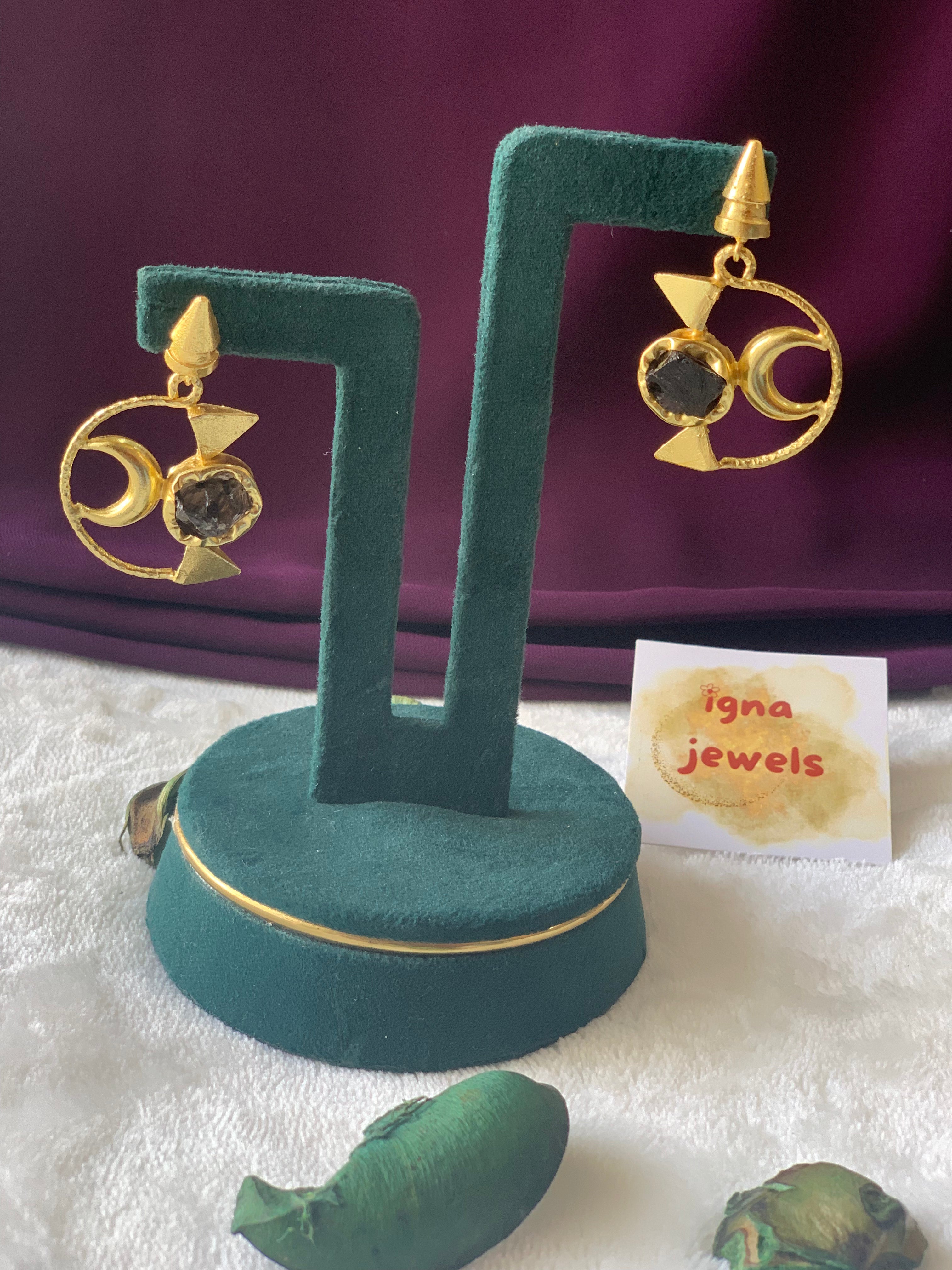 DONSTINA - GOLDEN  HALF MOON IN SEMICIRCLE EARRINGS