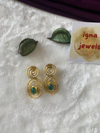 SHYNO - GOLDEN OVAL LOOP WITH STONE EARRINGS