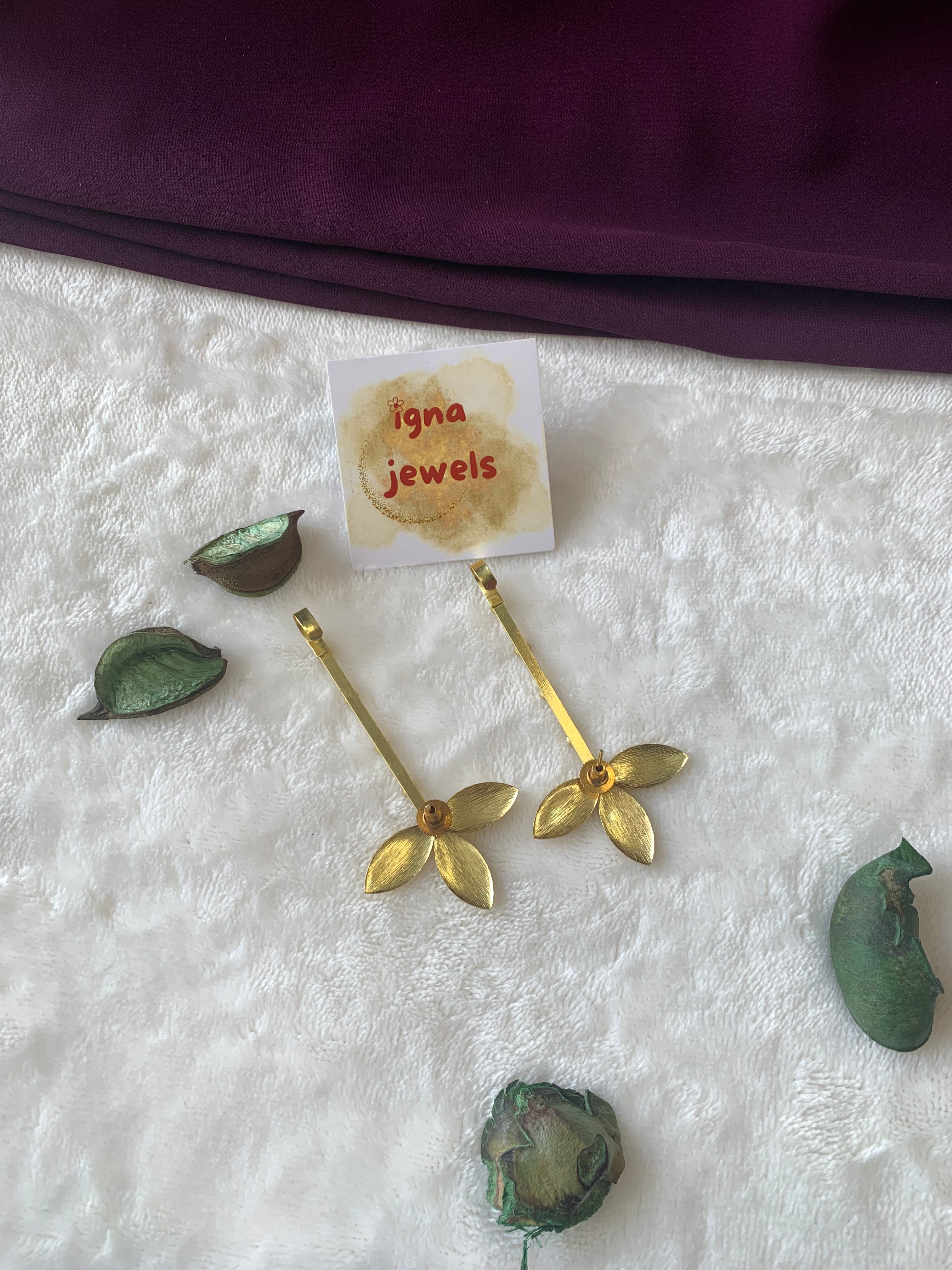 BRITTANY - TRIFLOWER MICRO PEARL PIERCED EARCUFFS