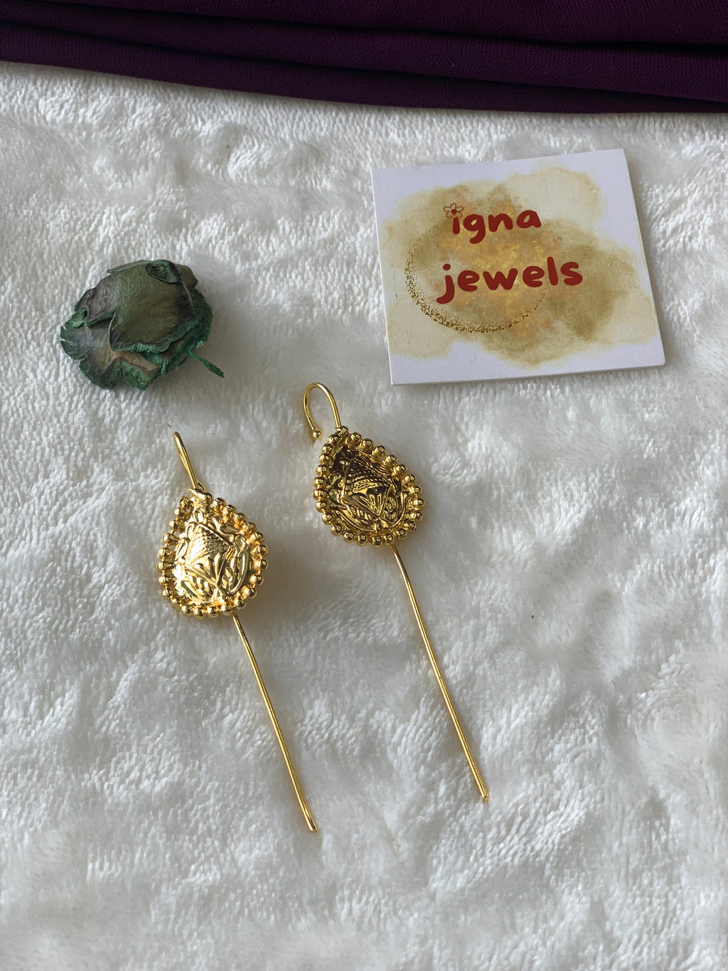 ALICE- GOLDEN INVERSE DROP EARCUFFS