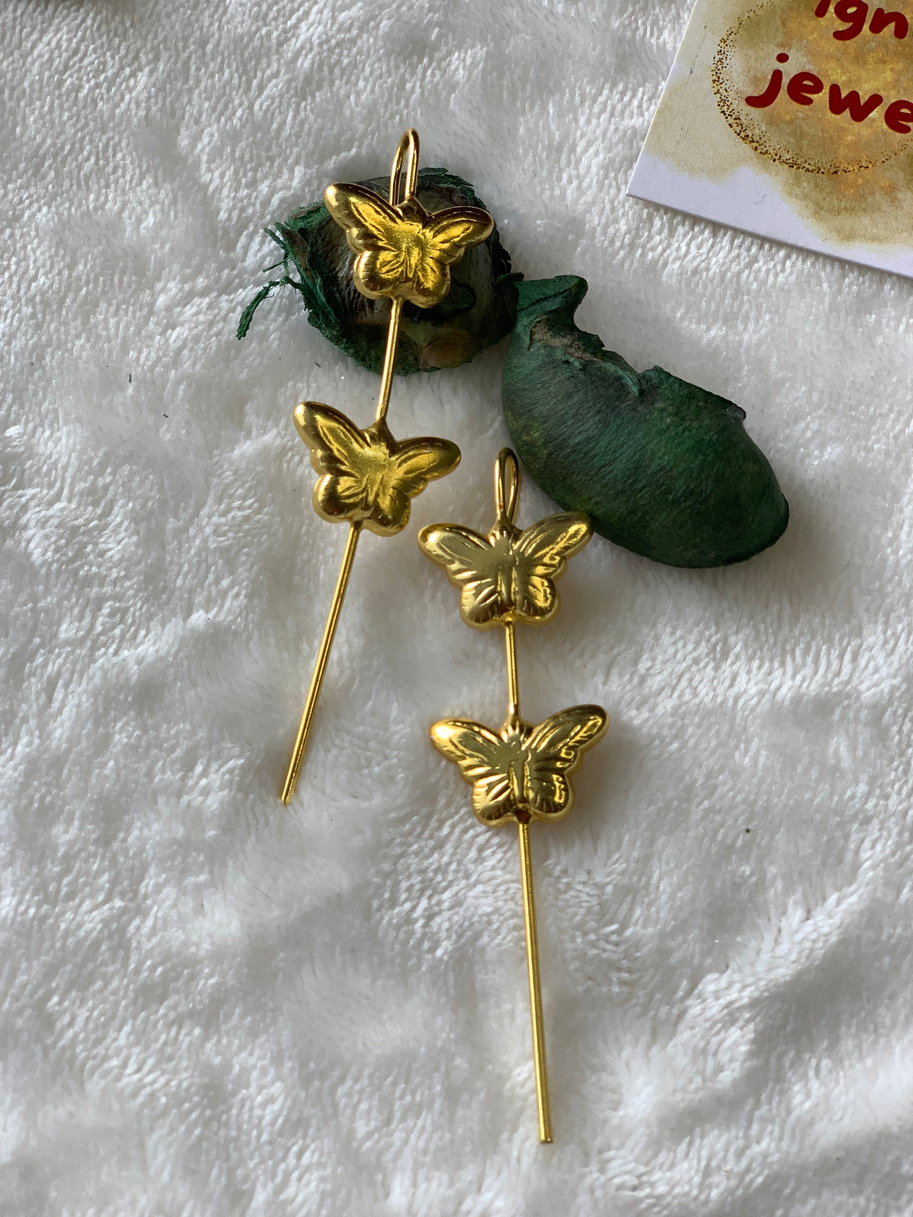 EMILEY- GOLDEN DUAL BUTTERFLY EARCUFFS