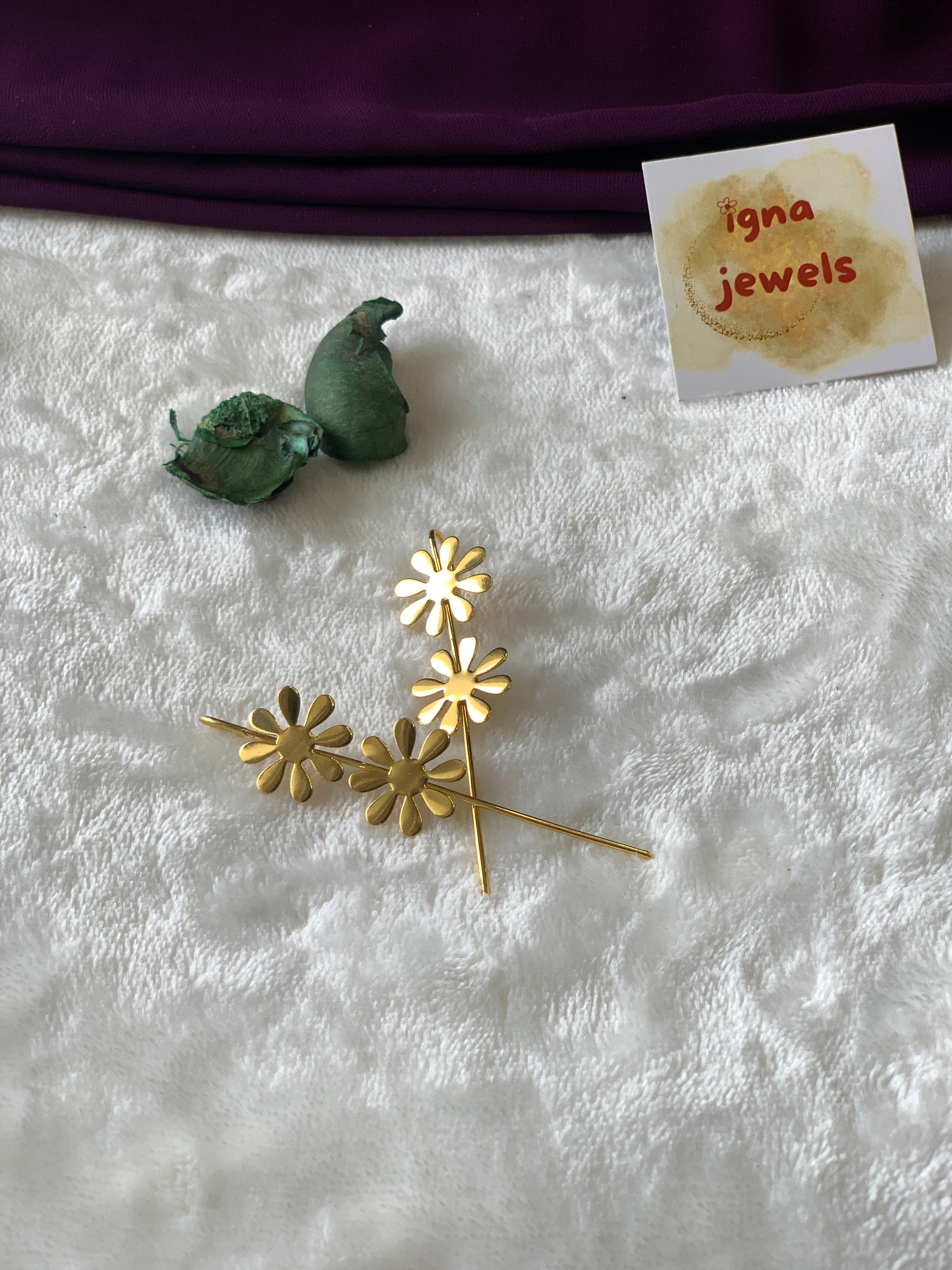 CATE- GOLDEN DUAL BIG FLOWER EARCUFFS